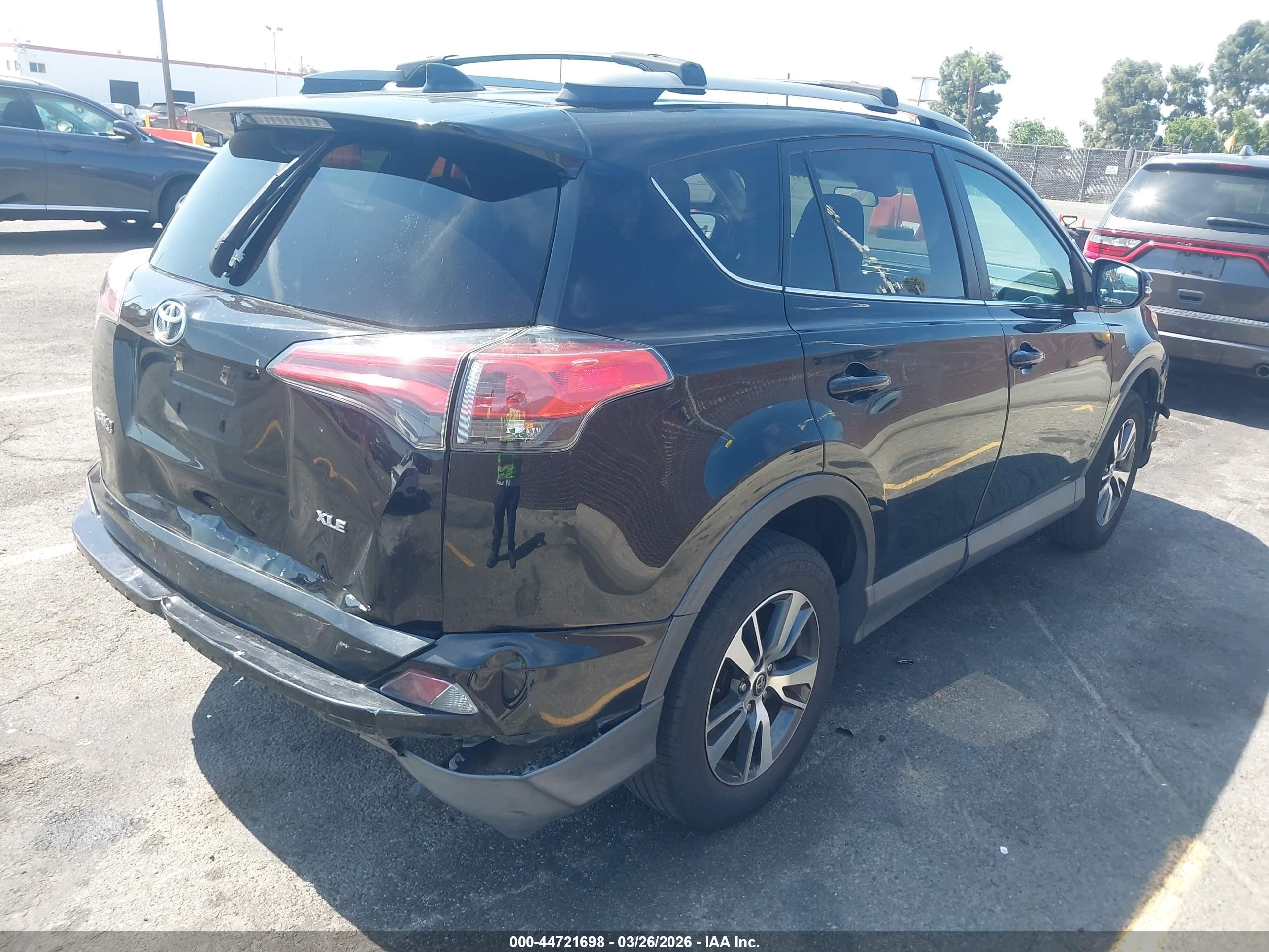 TOYOTA RAV4 image 4