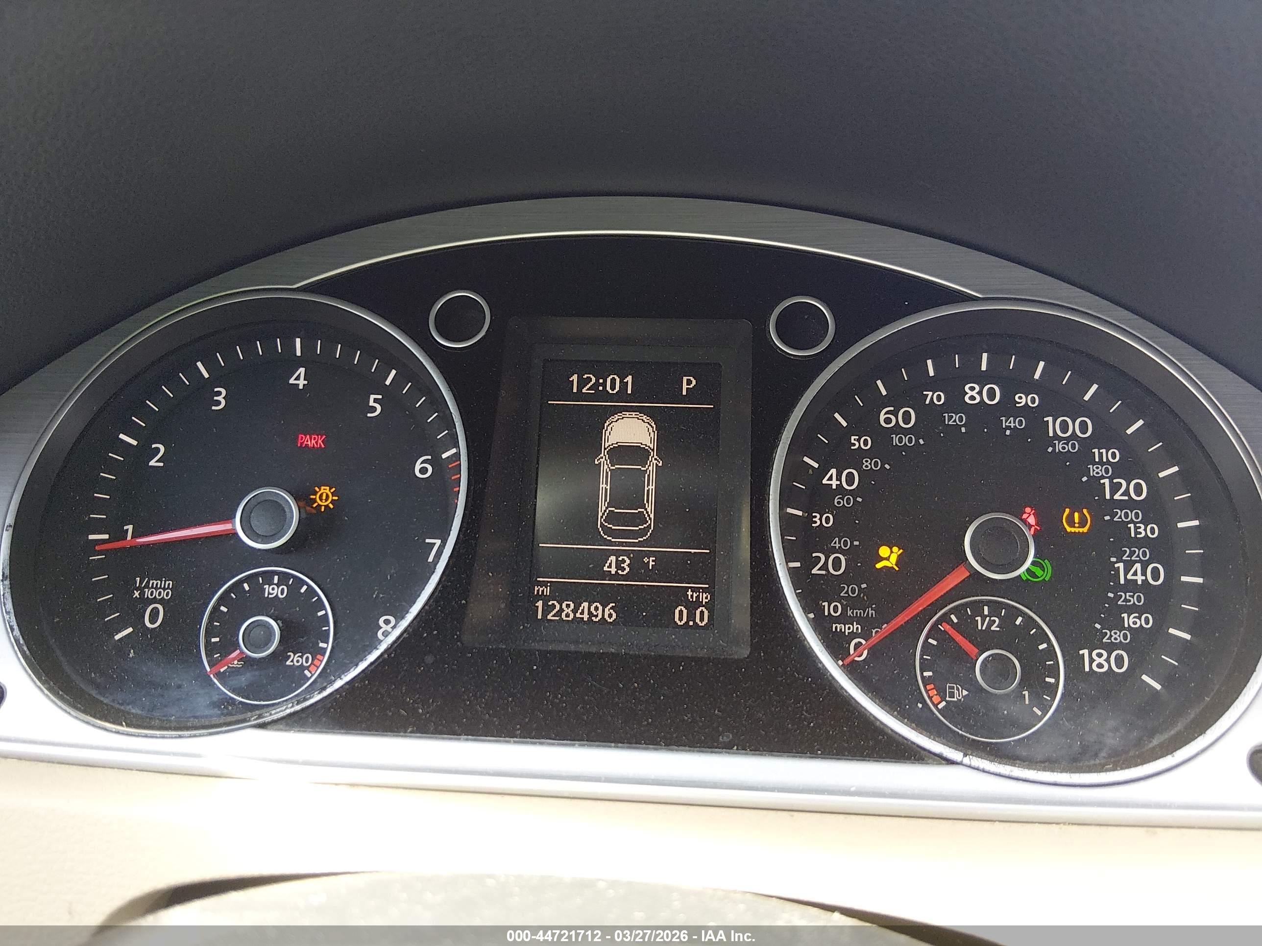 VOLKSWAGEN CC image 7