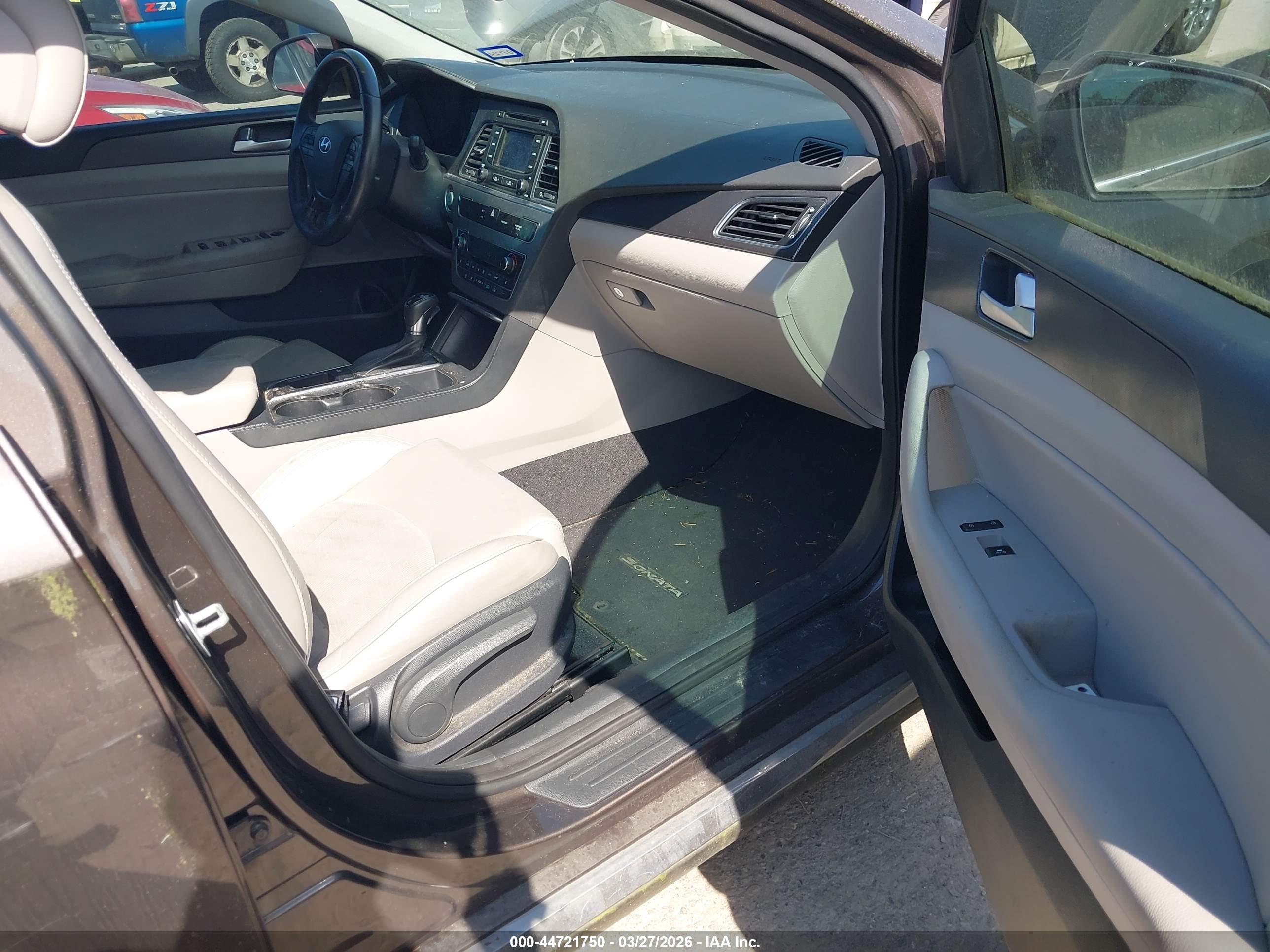 HYUNDAI SONATA image 5