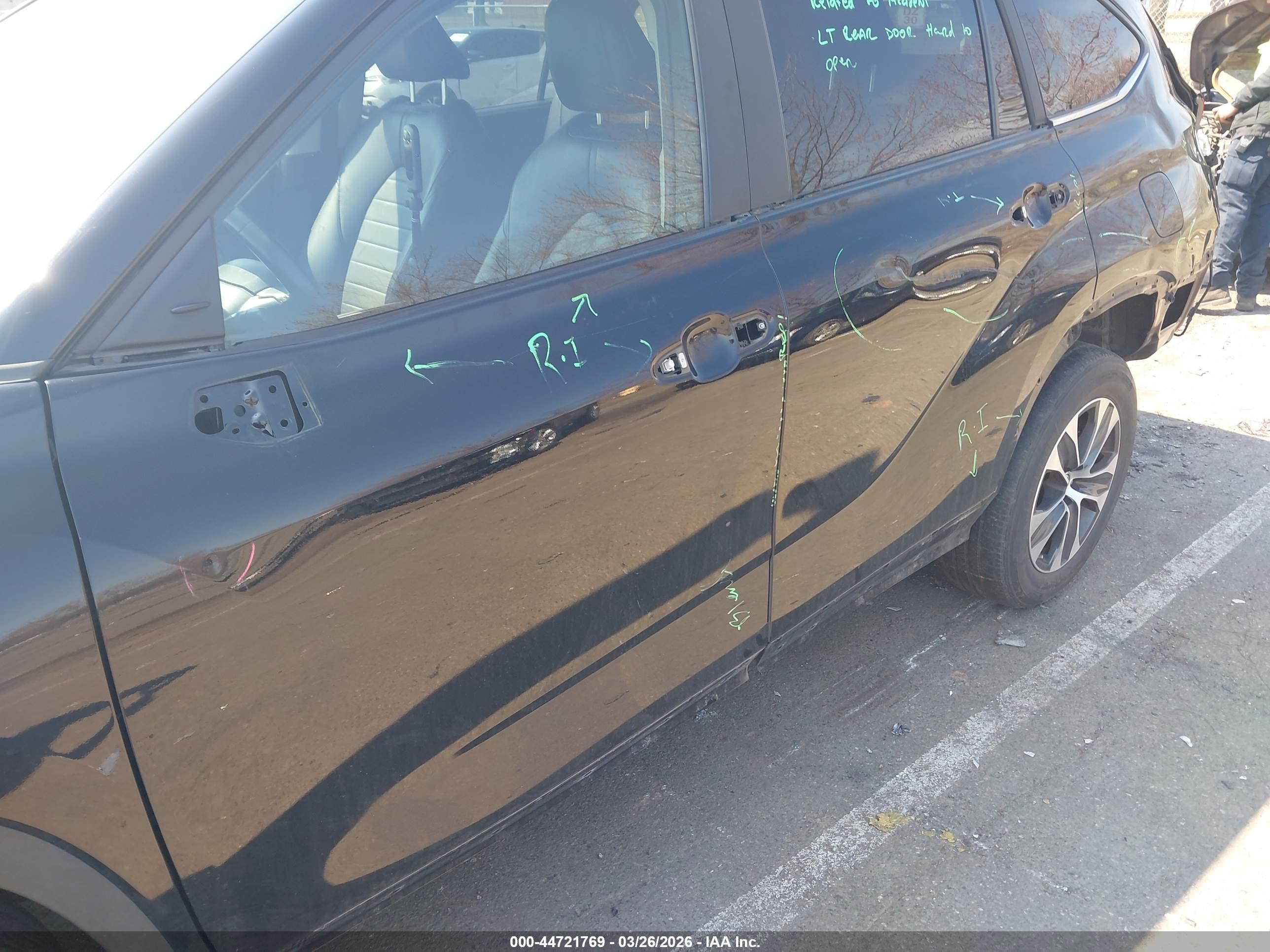 TOYOTA HIGHLANDER image 6