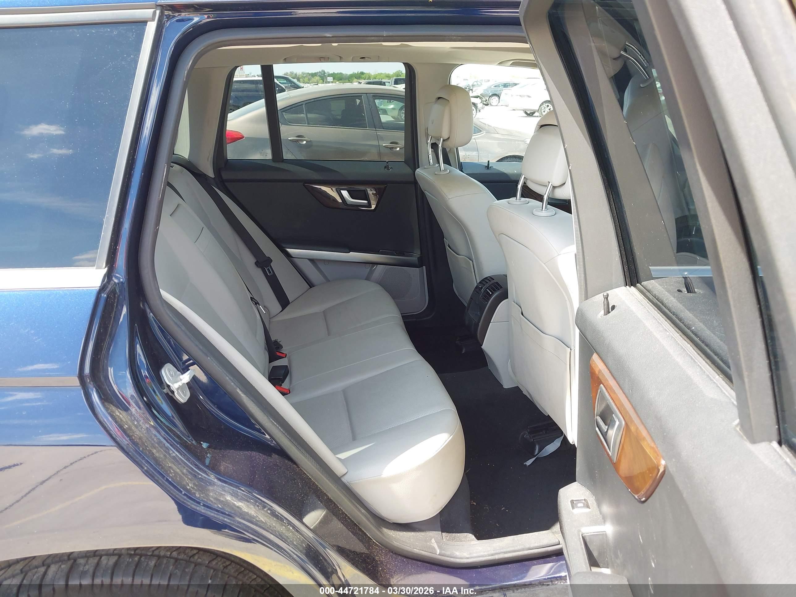 MERCEDES-BENZ GLK image 8