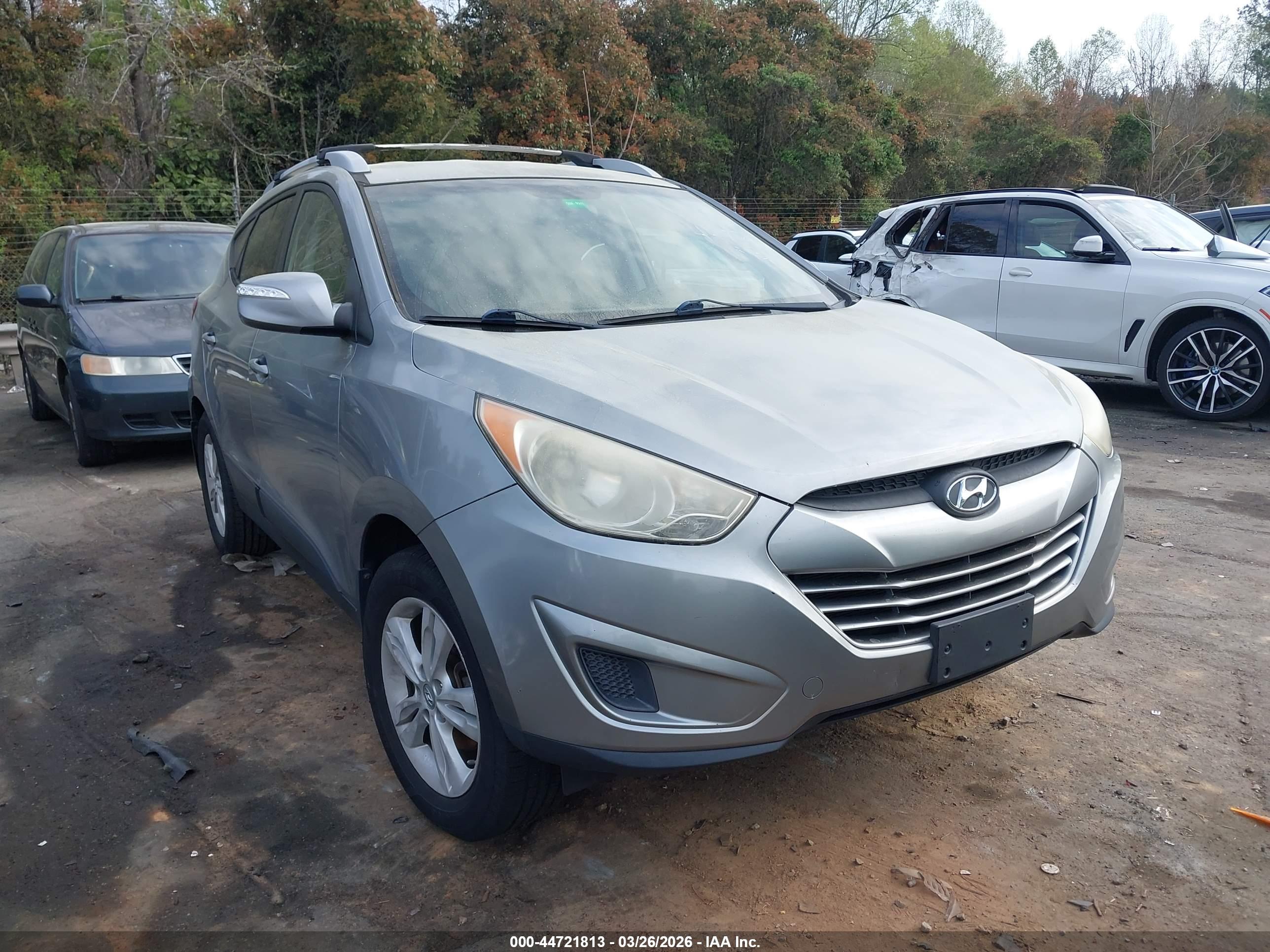 HYUNDAI TUCSON image 6