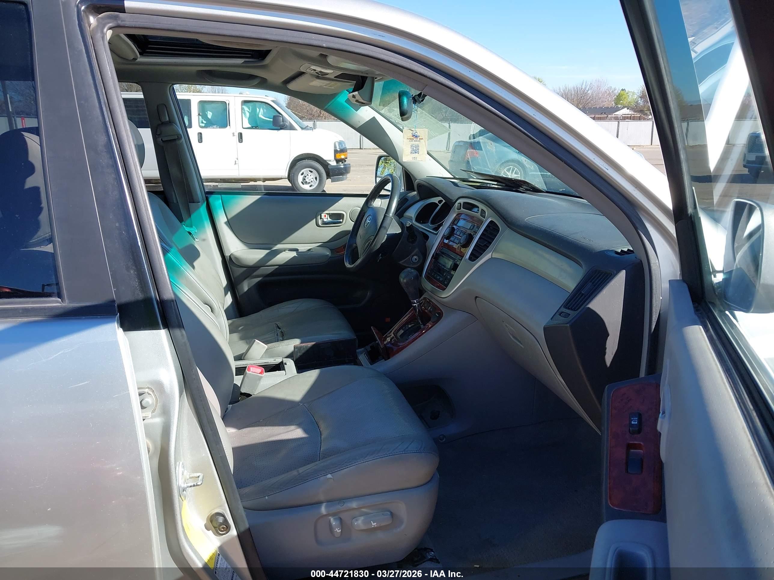 TOYOTA HIGHLANDER image 5
