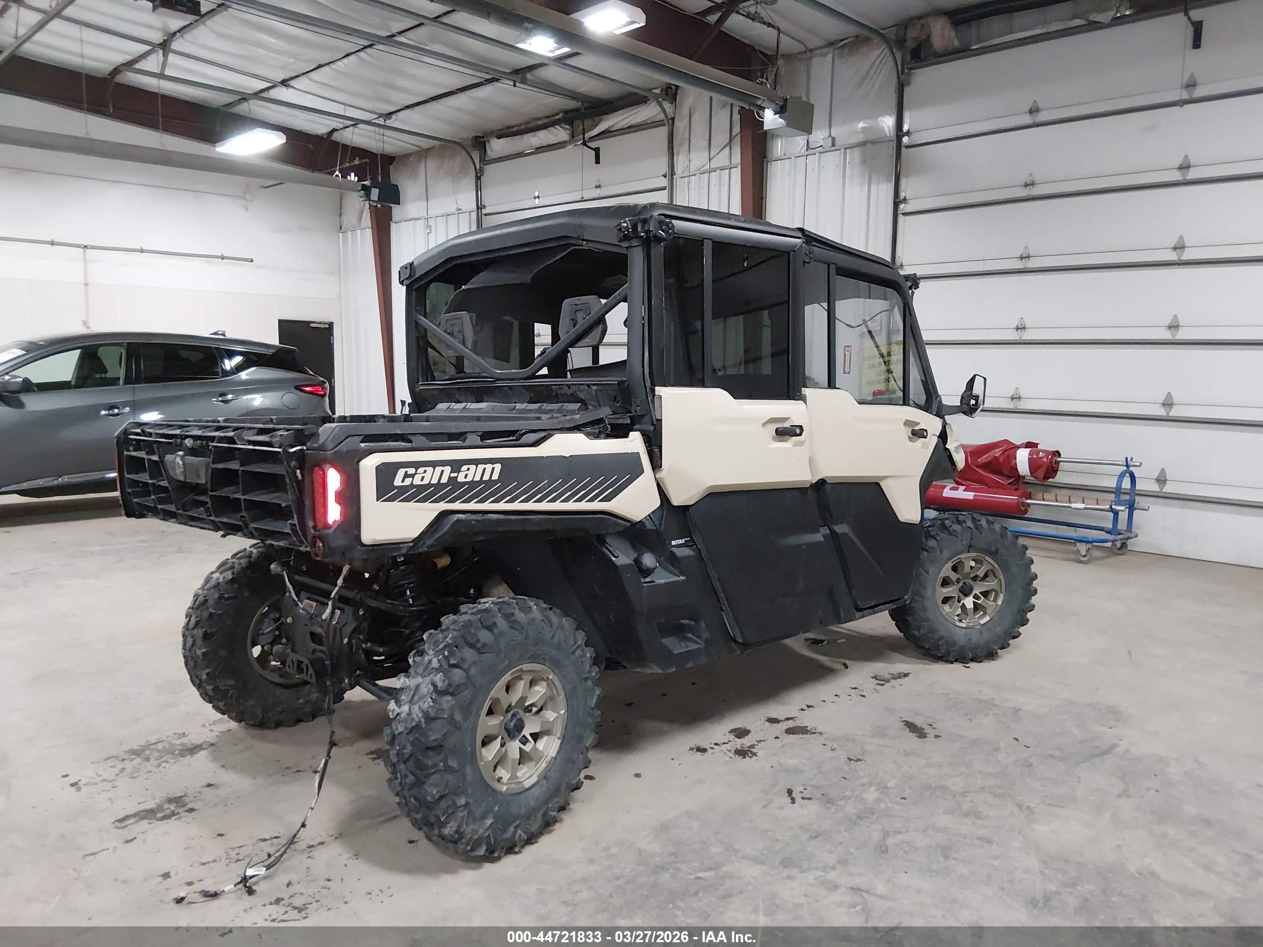 CAN-AM DEFENDER image 4