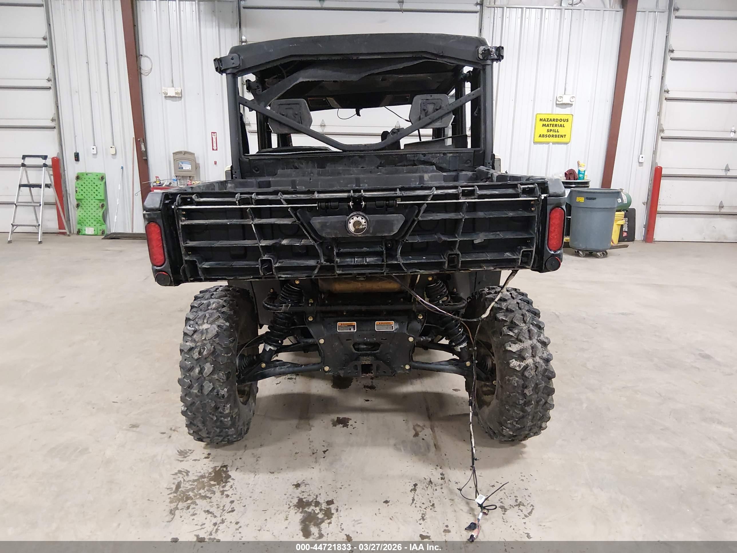 CAN-AM DEFENDER image 6