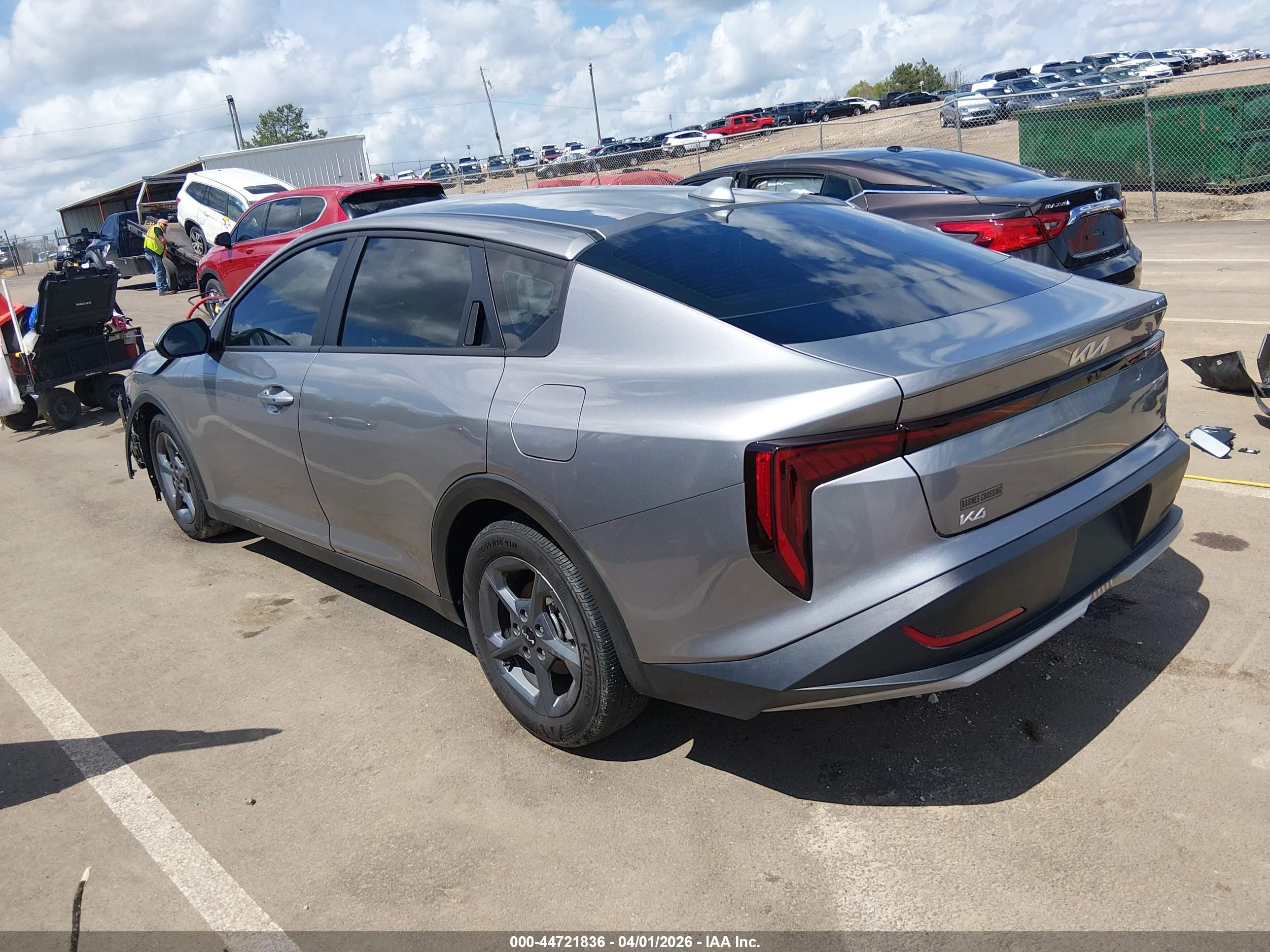 KIA K4 image 3