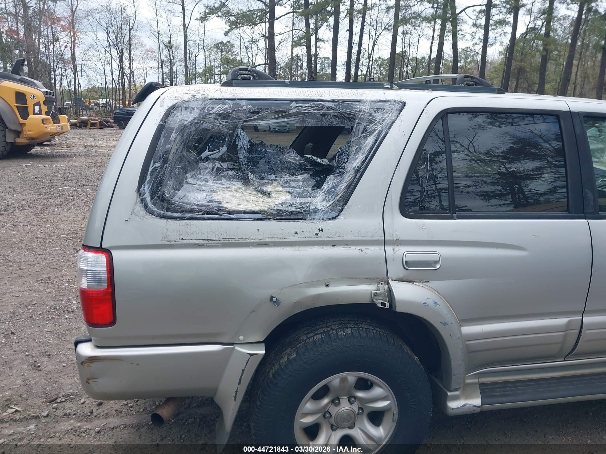 TOYOTA 4RUNNER image 6
