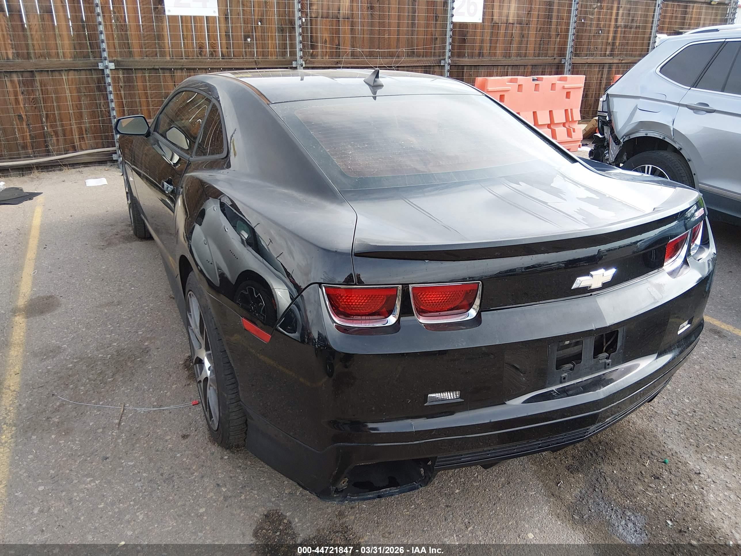 CHEVROLET CAMARO image 3