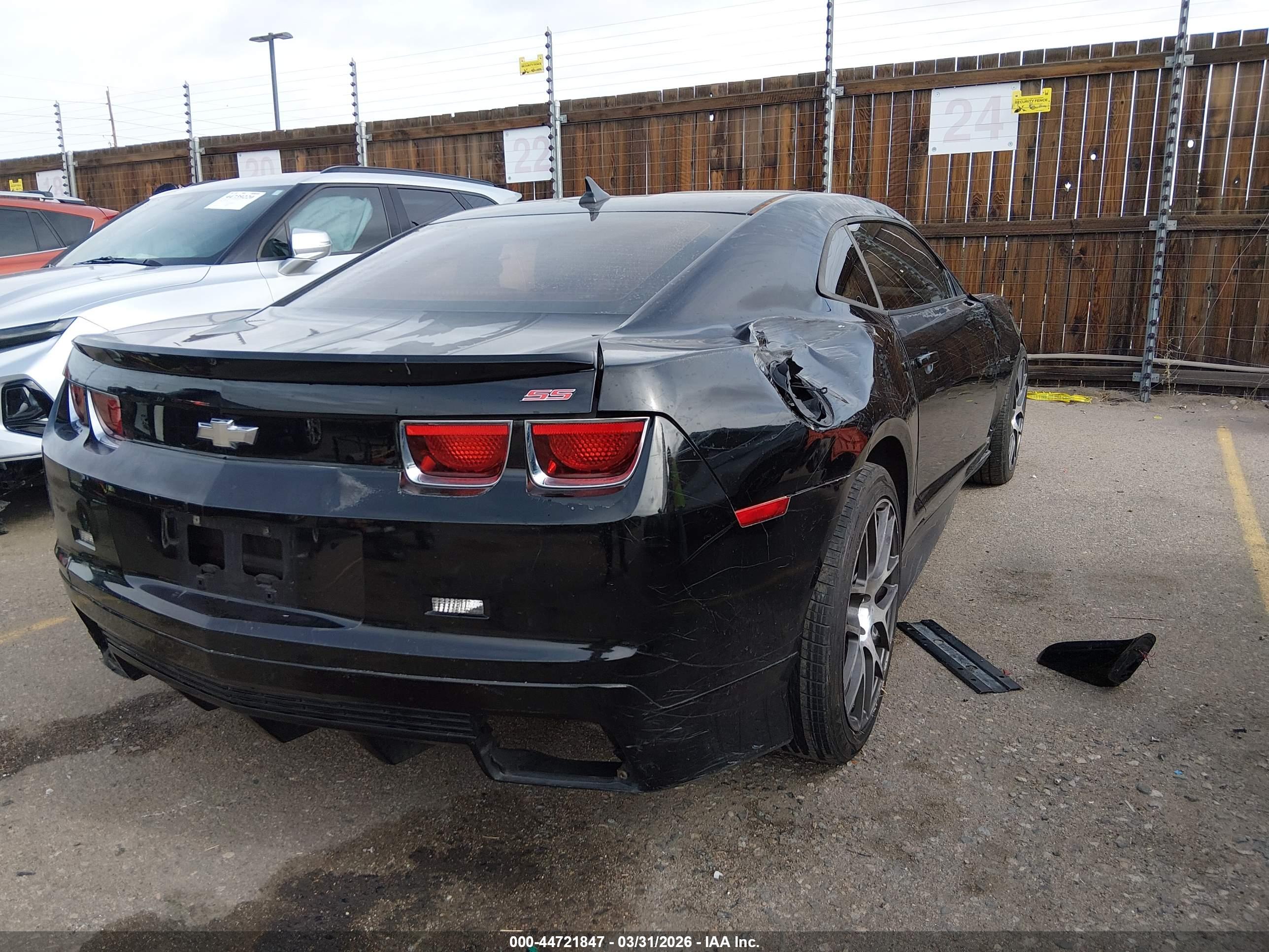 CHEVROLET CAMARO image 4