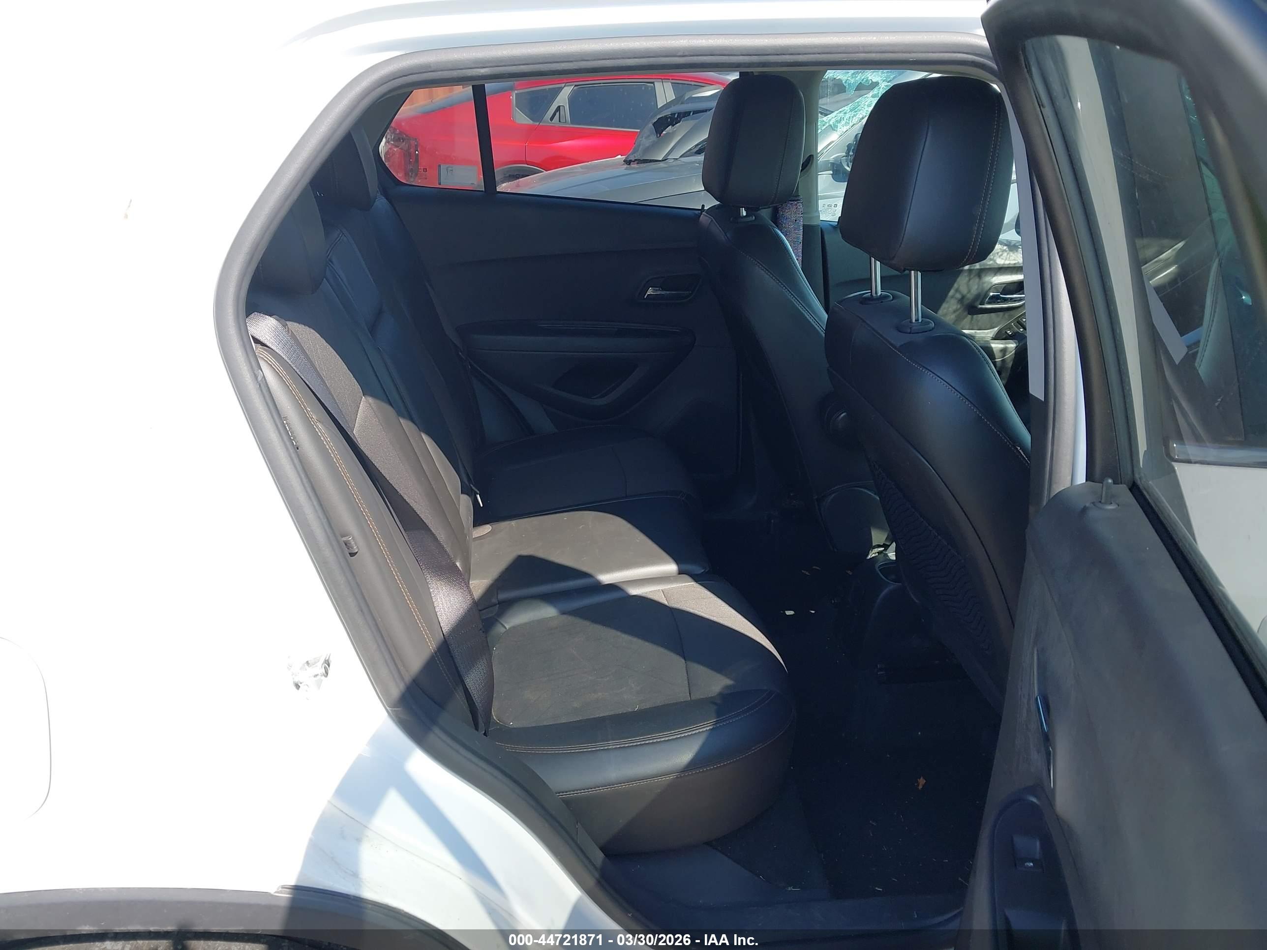 CHEVROLET TRAX image 8
