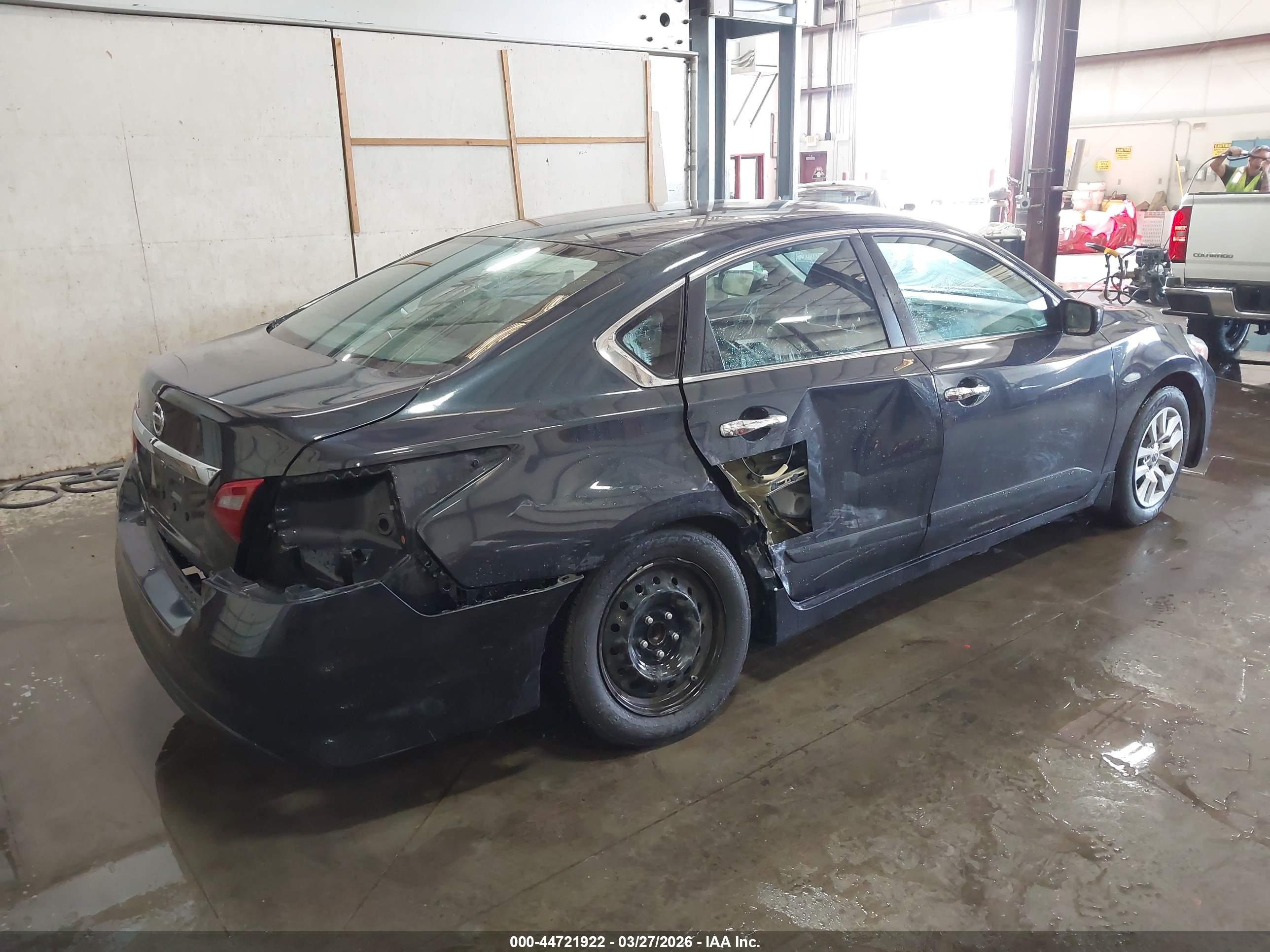 NISSAN ALTIMA image 4