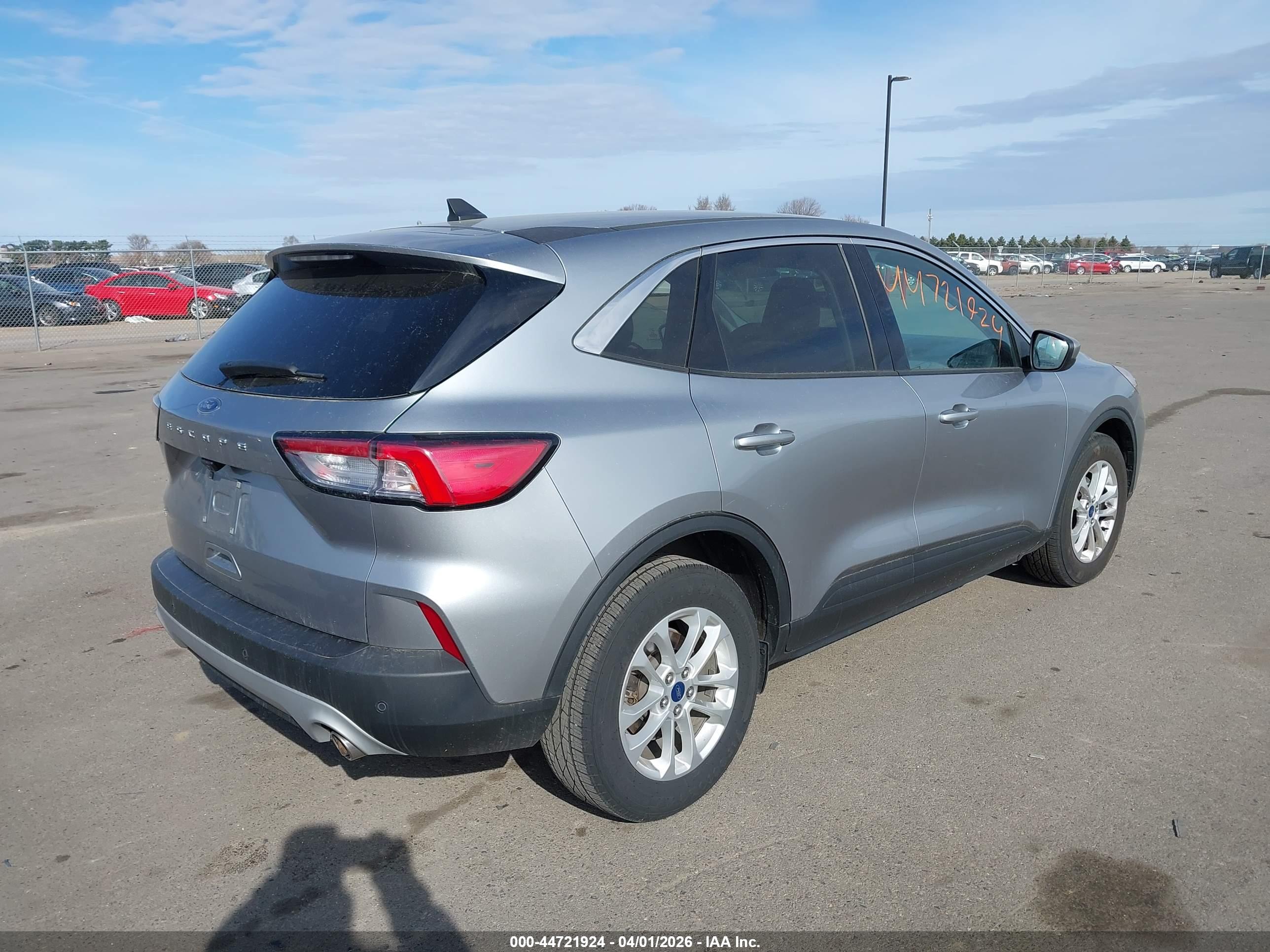 FORD ESCAPE image 4