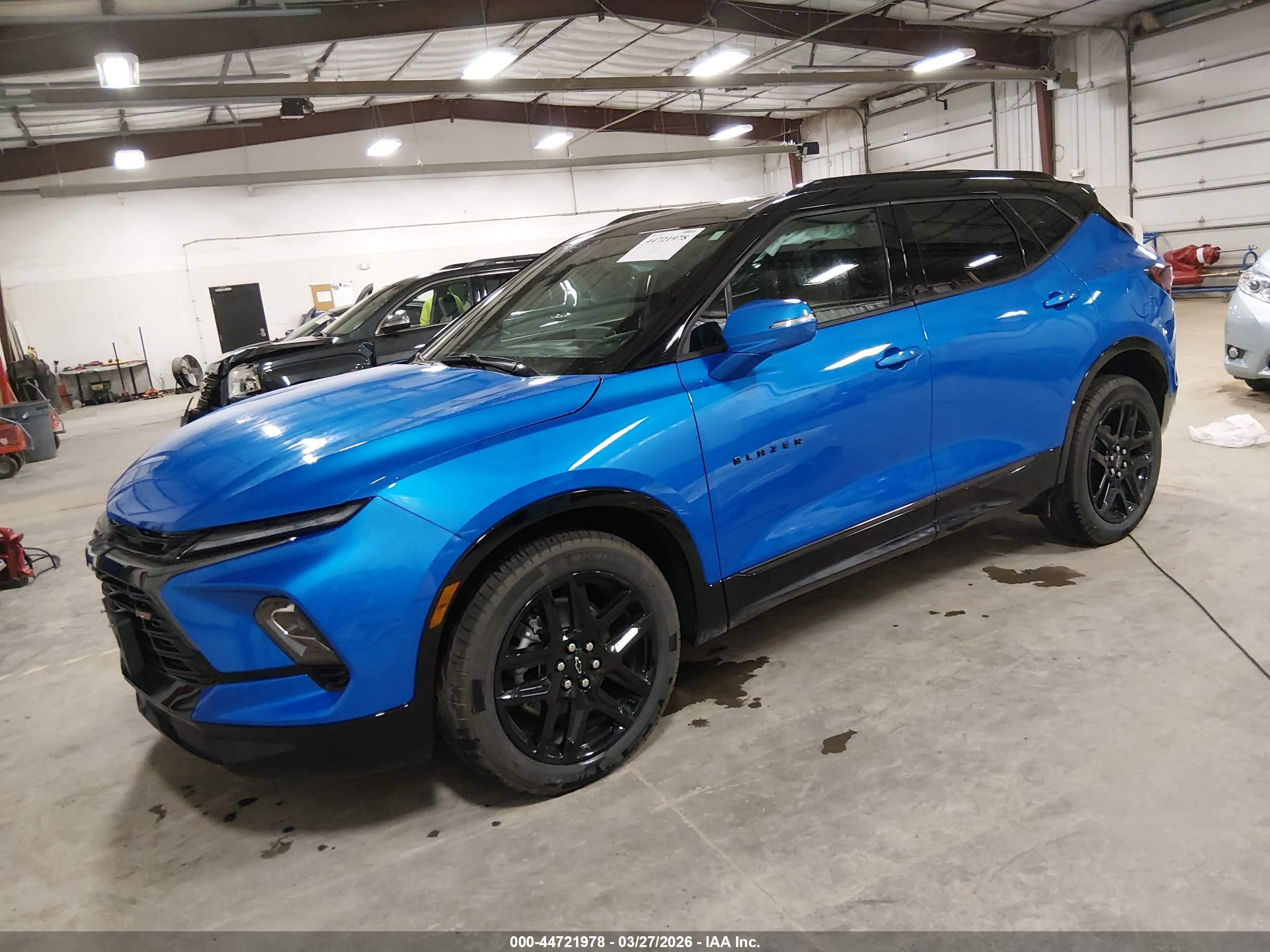 CHEVROLET BLAZER image 2