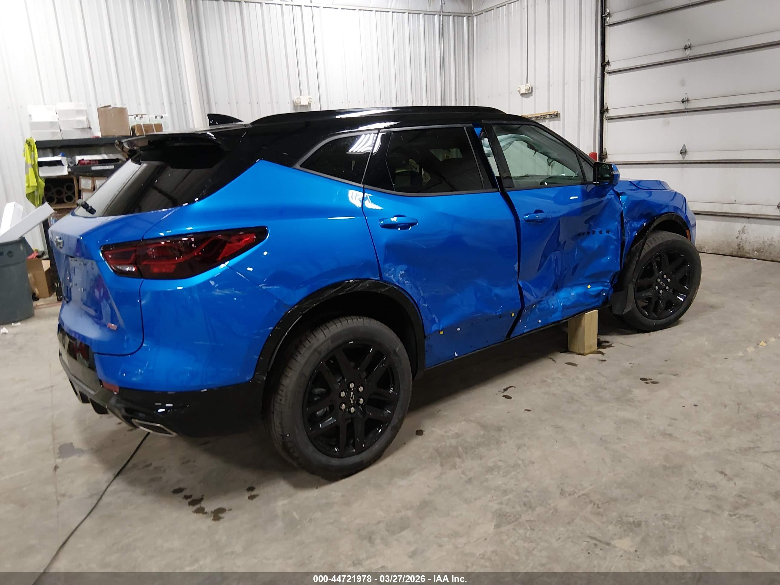 CHEVROLET BLAZER image 4