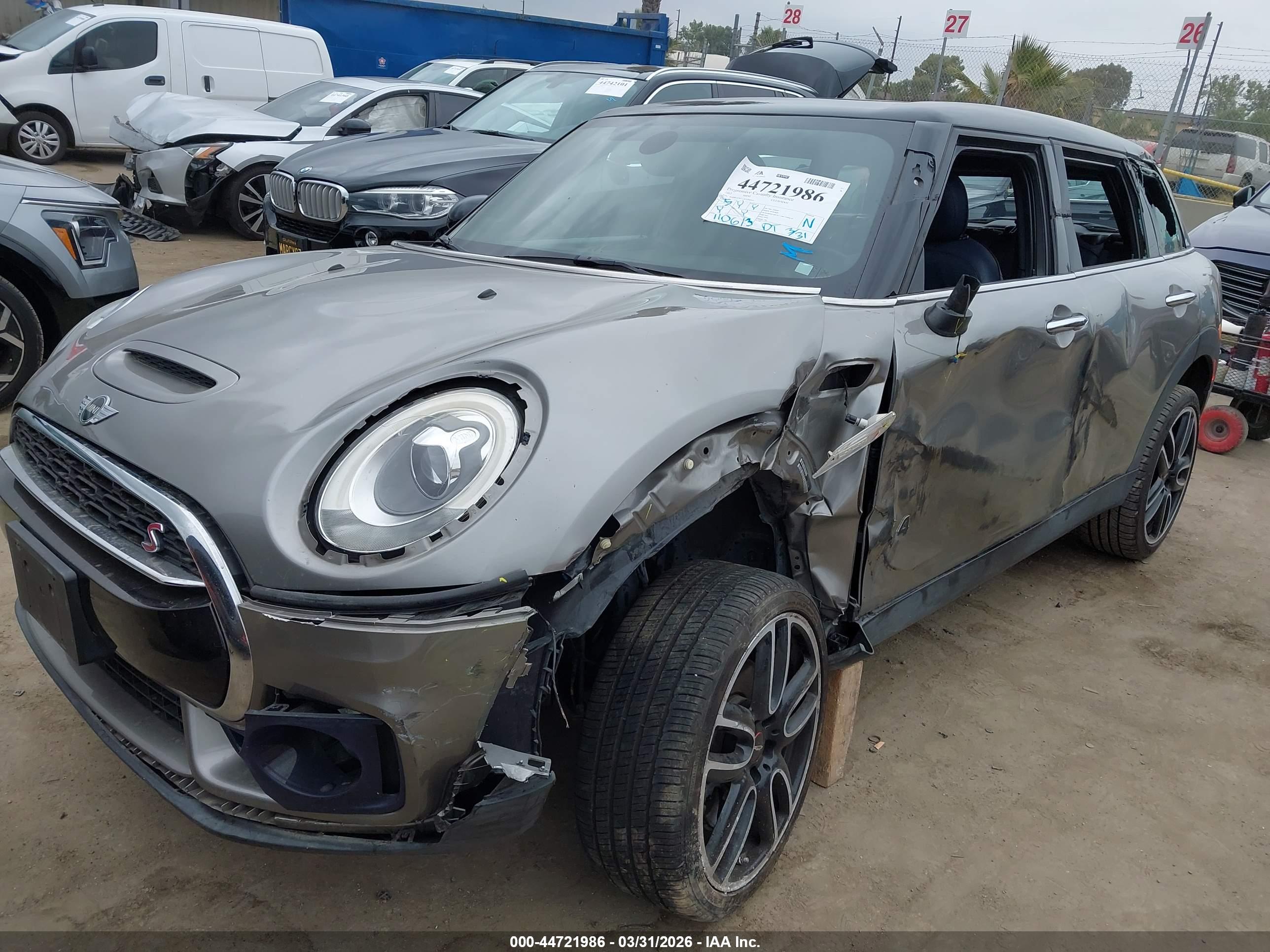 MINI CLUBMAN image 2
