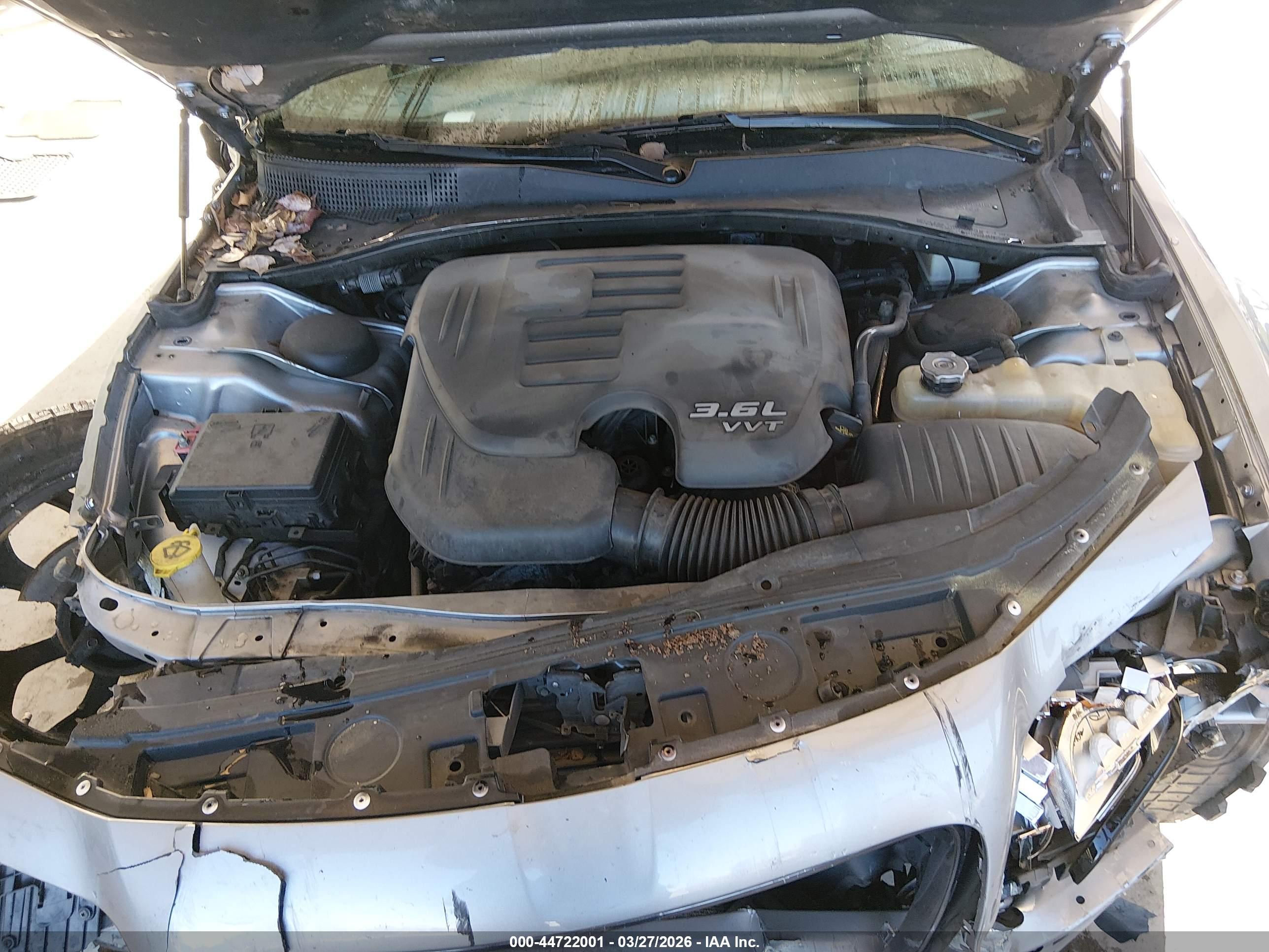 CHRYSLER 300 image 10