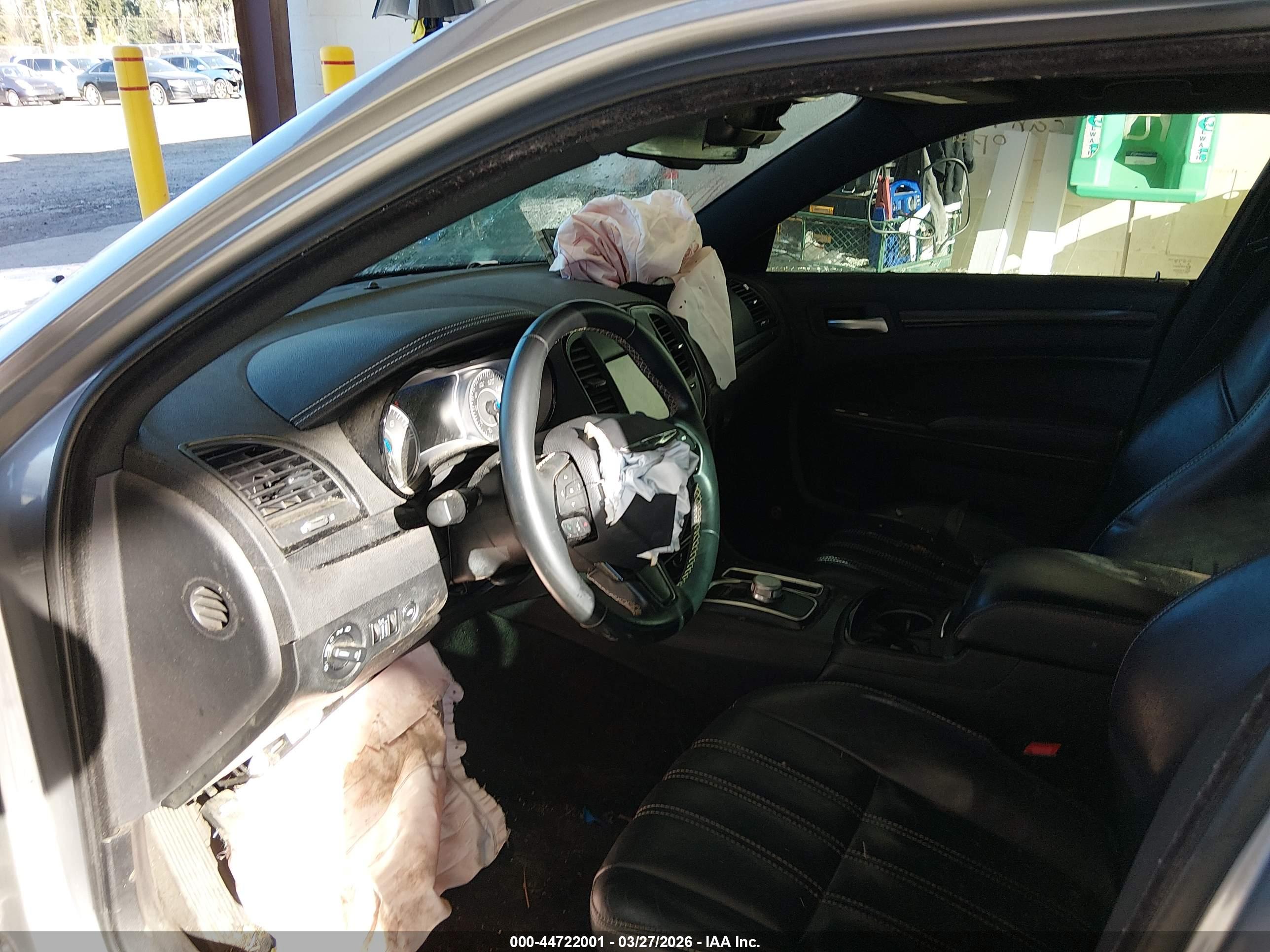 CHRYSLER 300 image 5