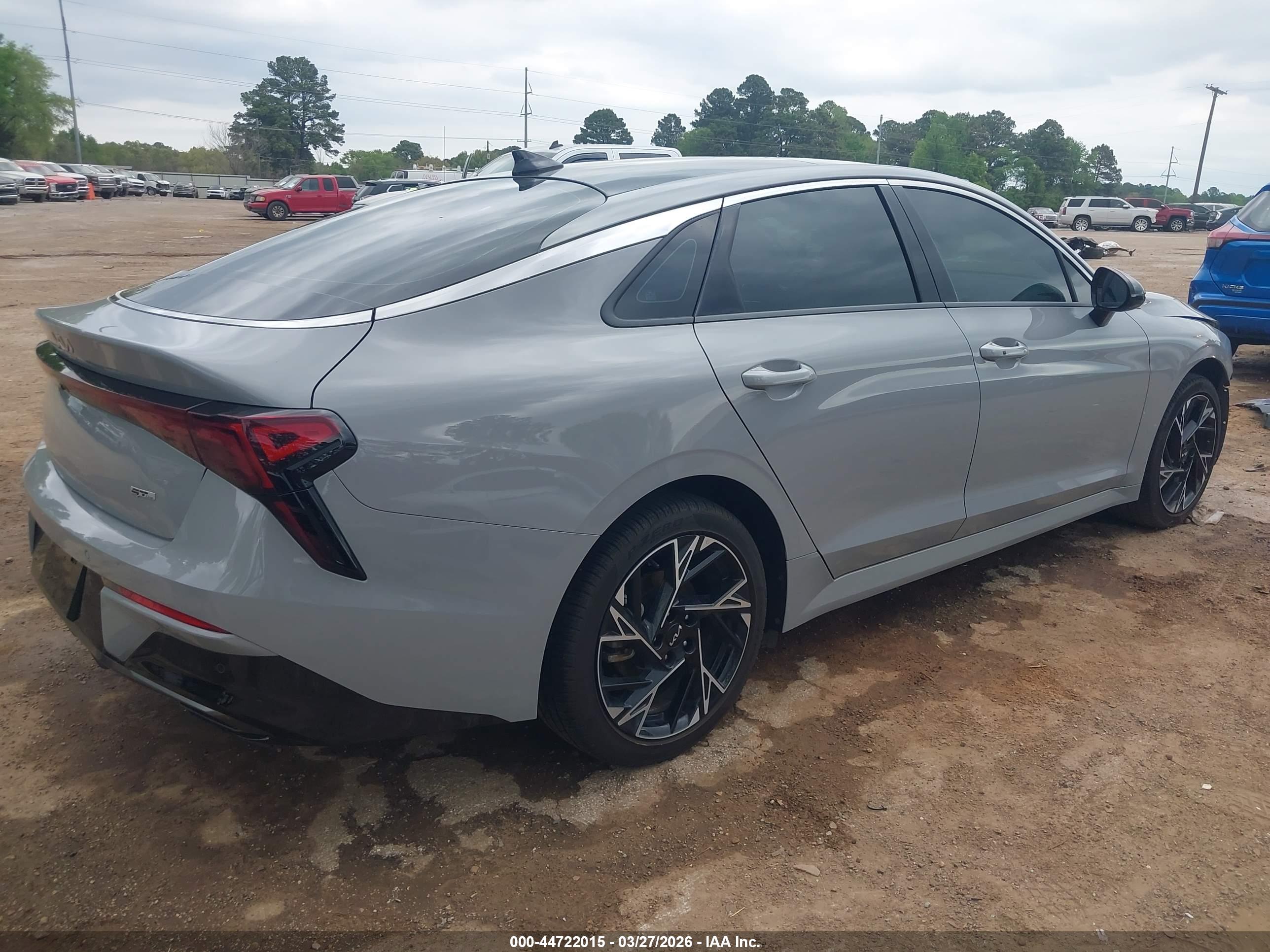 KIA K5 image 4