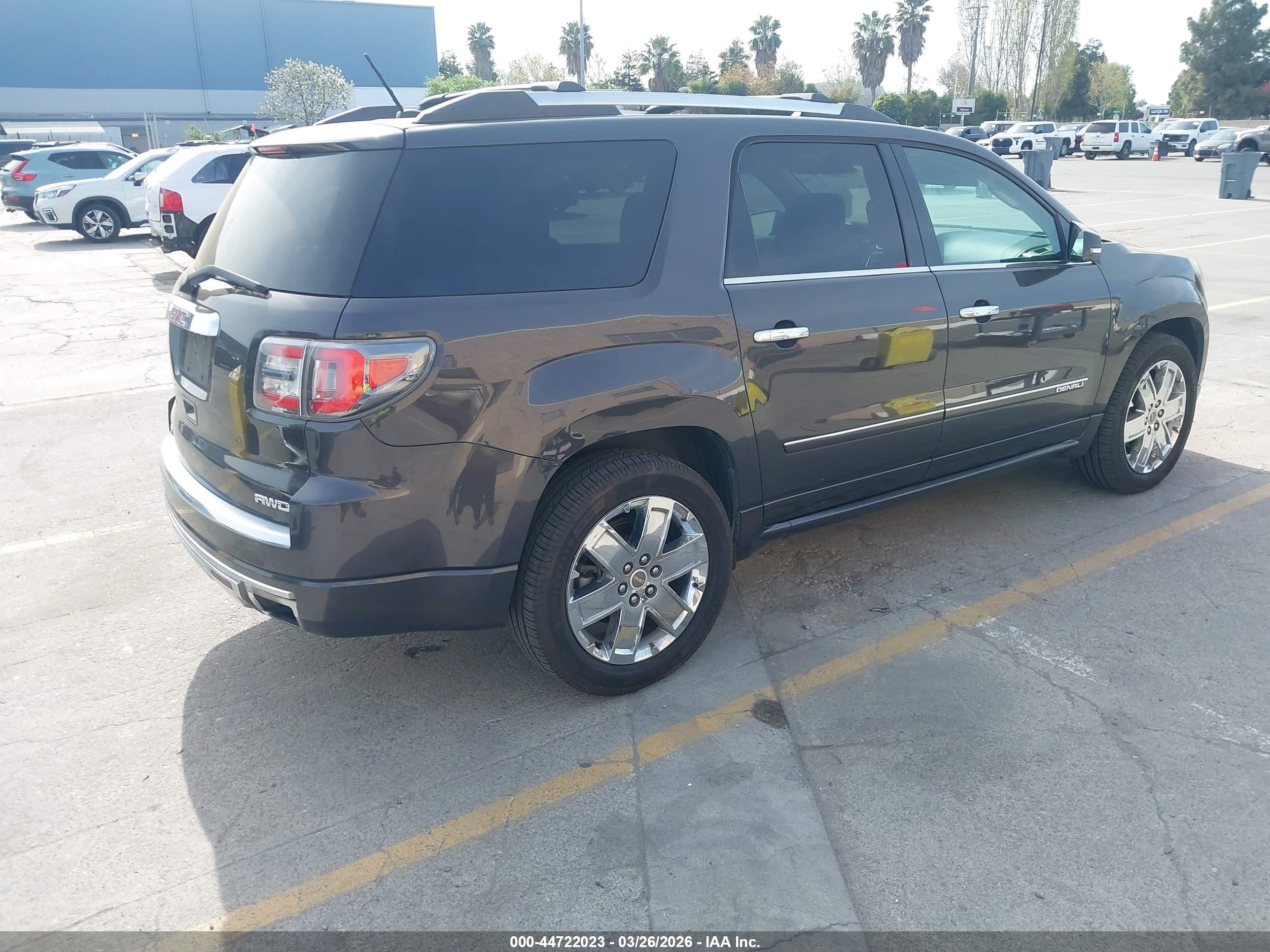 GMC ACADIA image 4