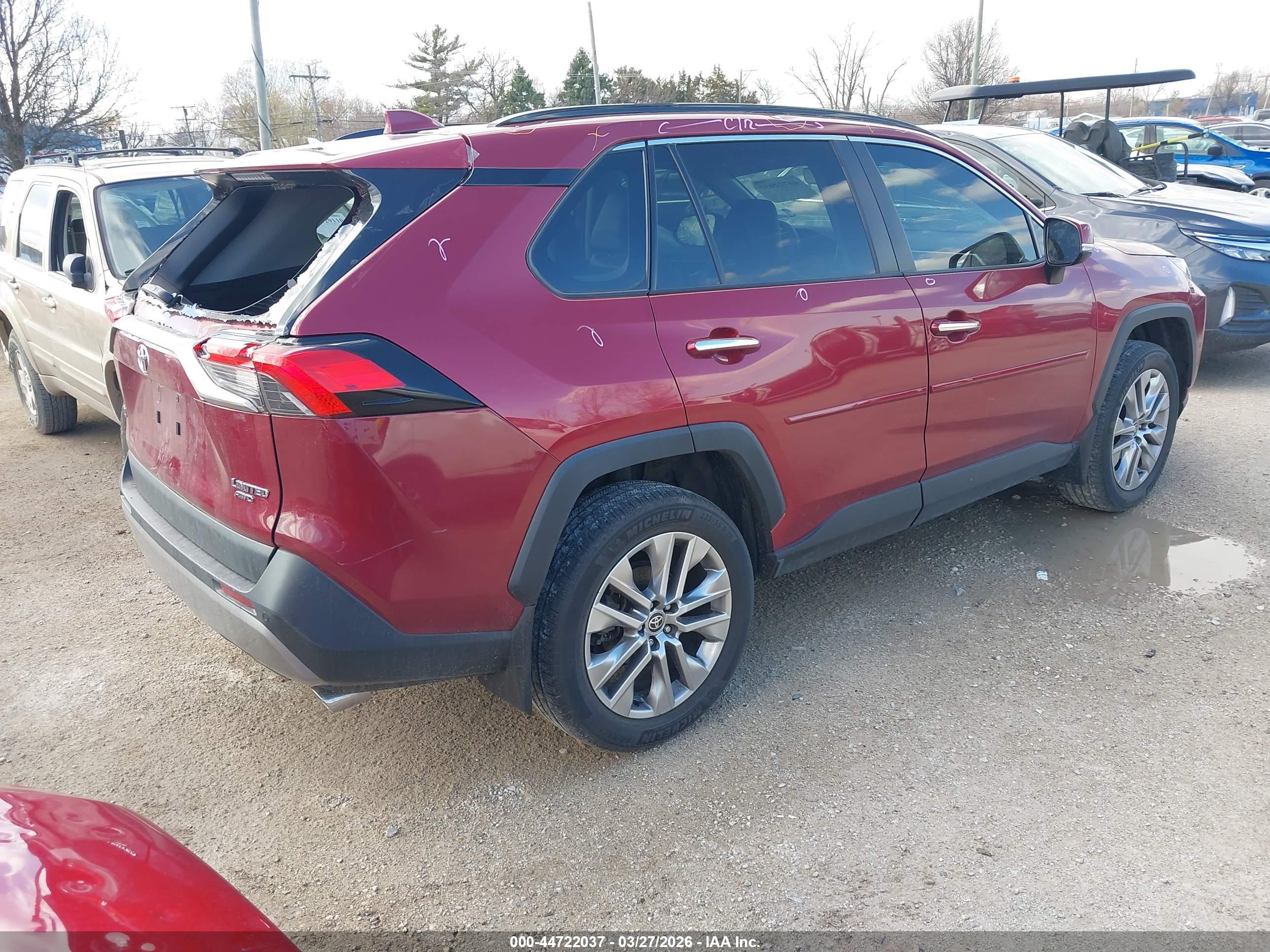 TOYOTA RAV4 image 4