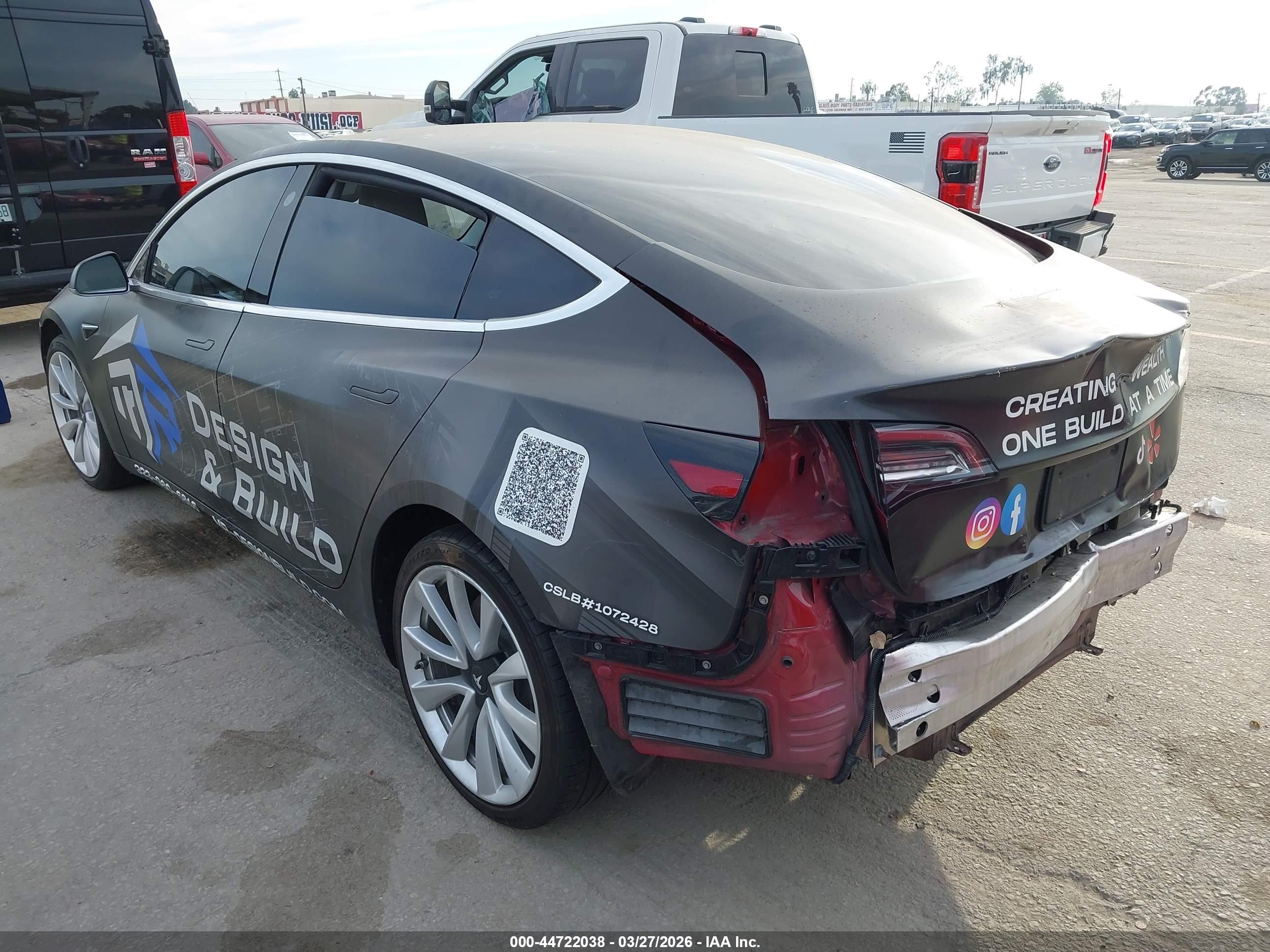 TESLA MODEL image 3
