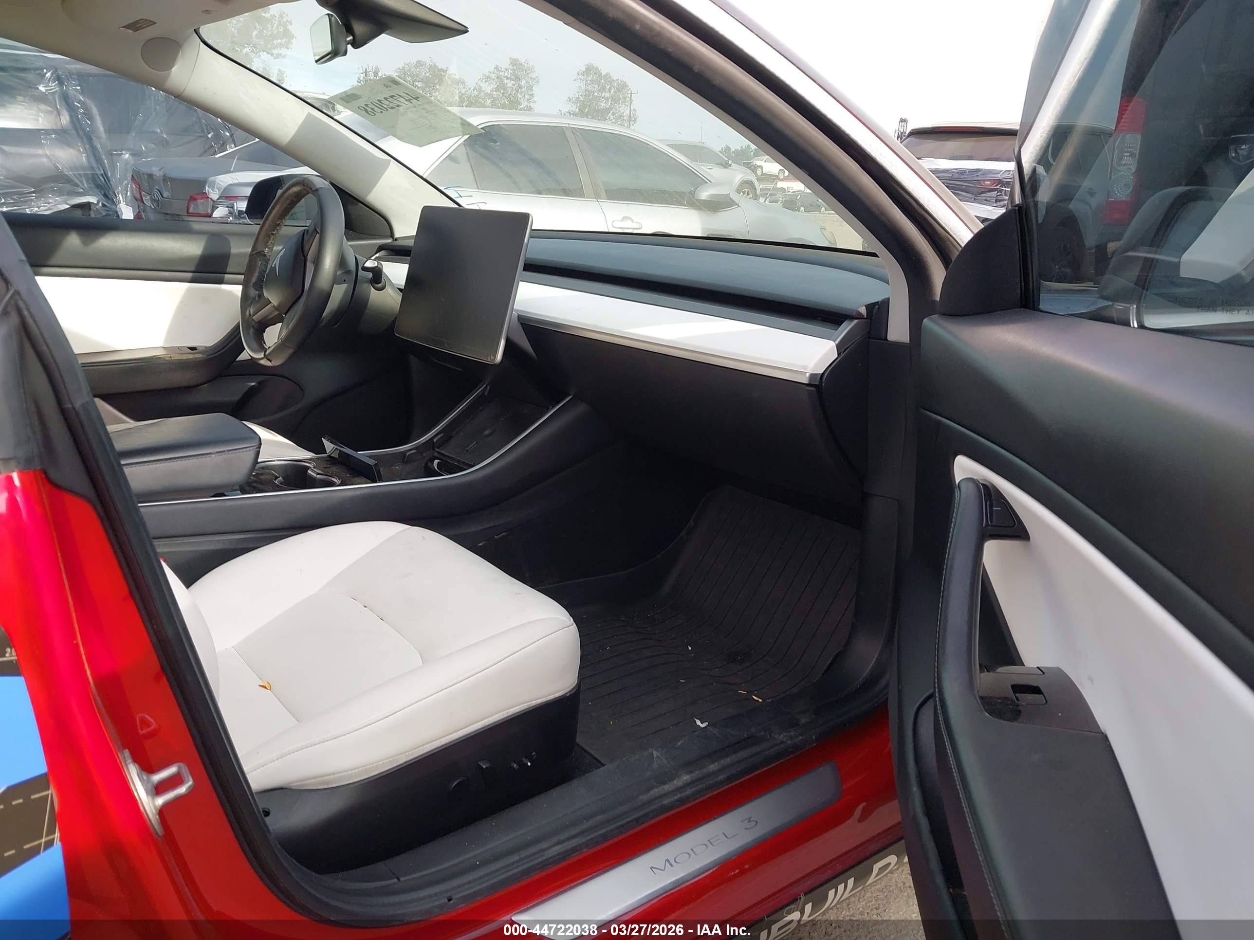 TESLA MODEL image 5