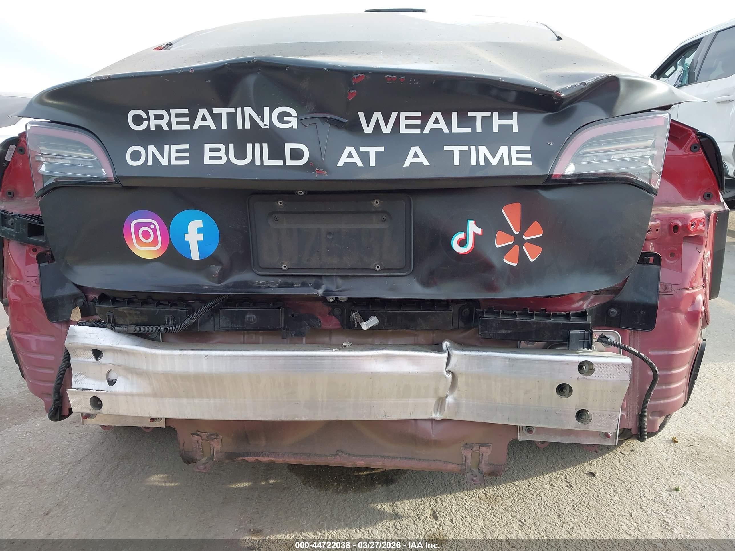 TESLA MODEL image 6