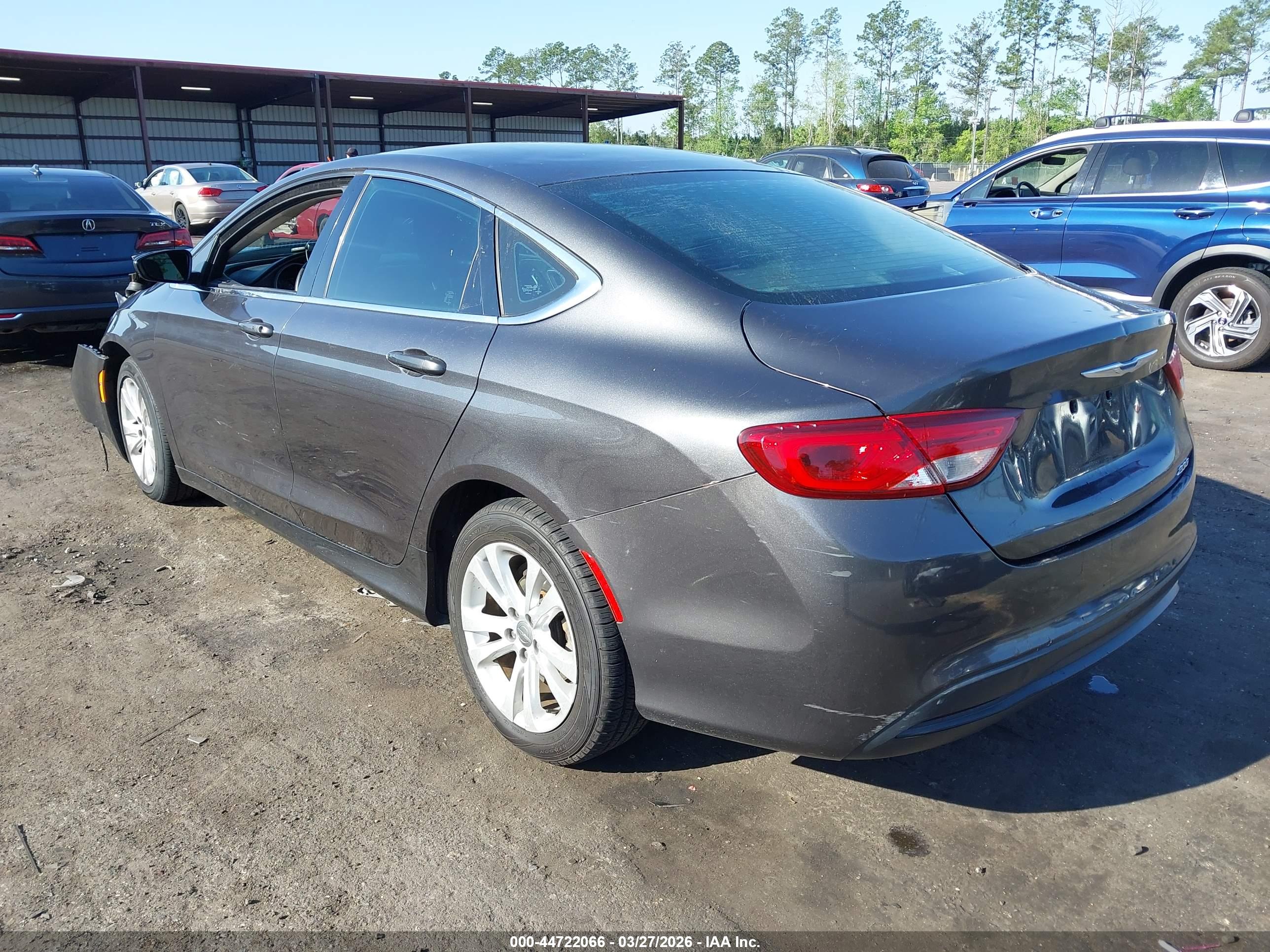 CHRYSLER 200 image 3