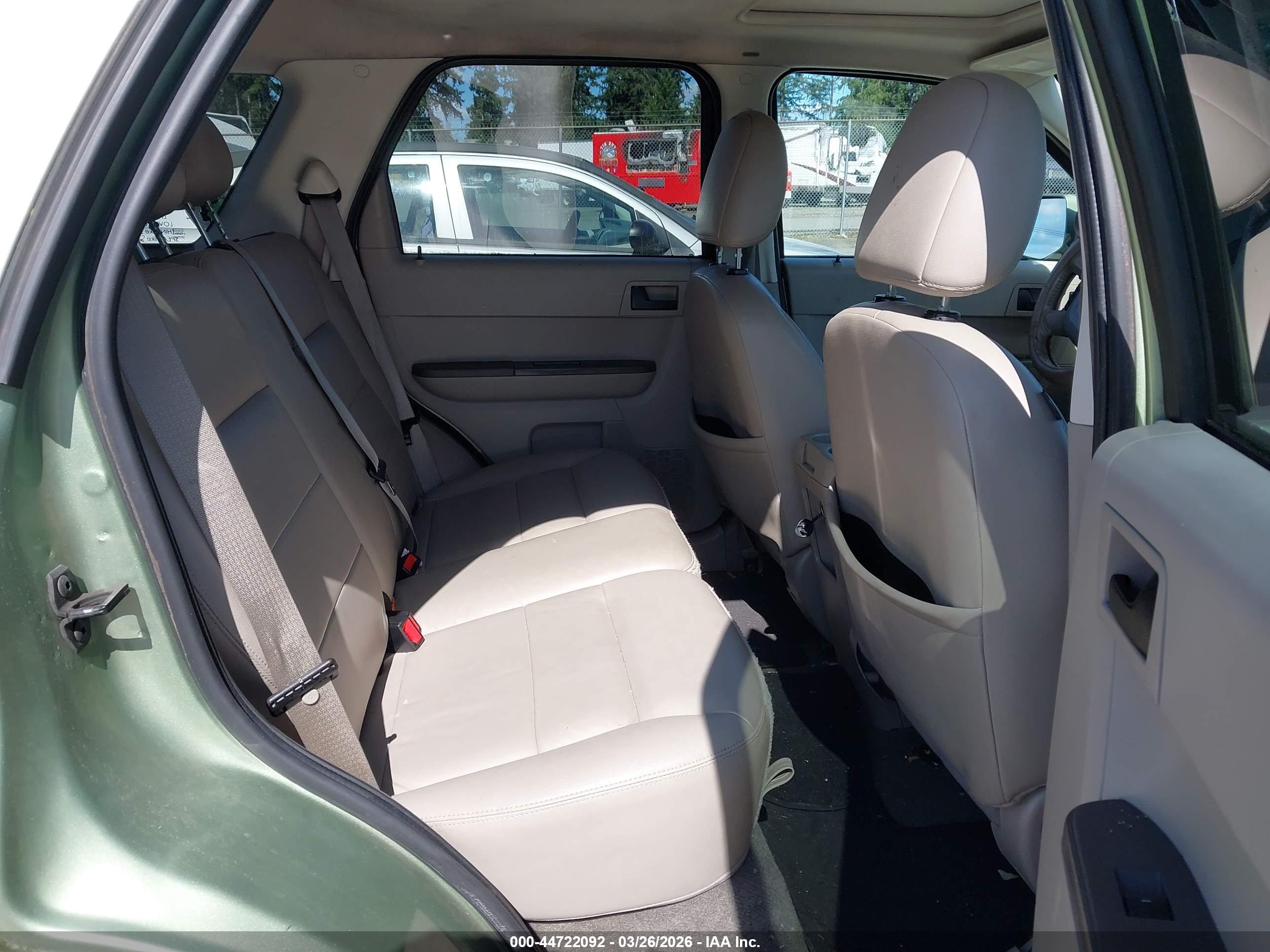 FORD ESCAPE image 8