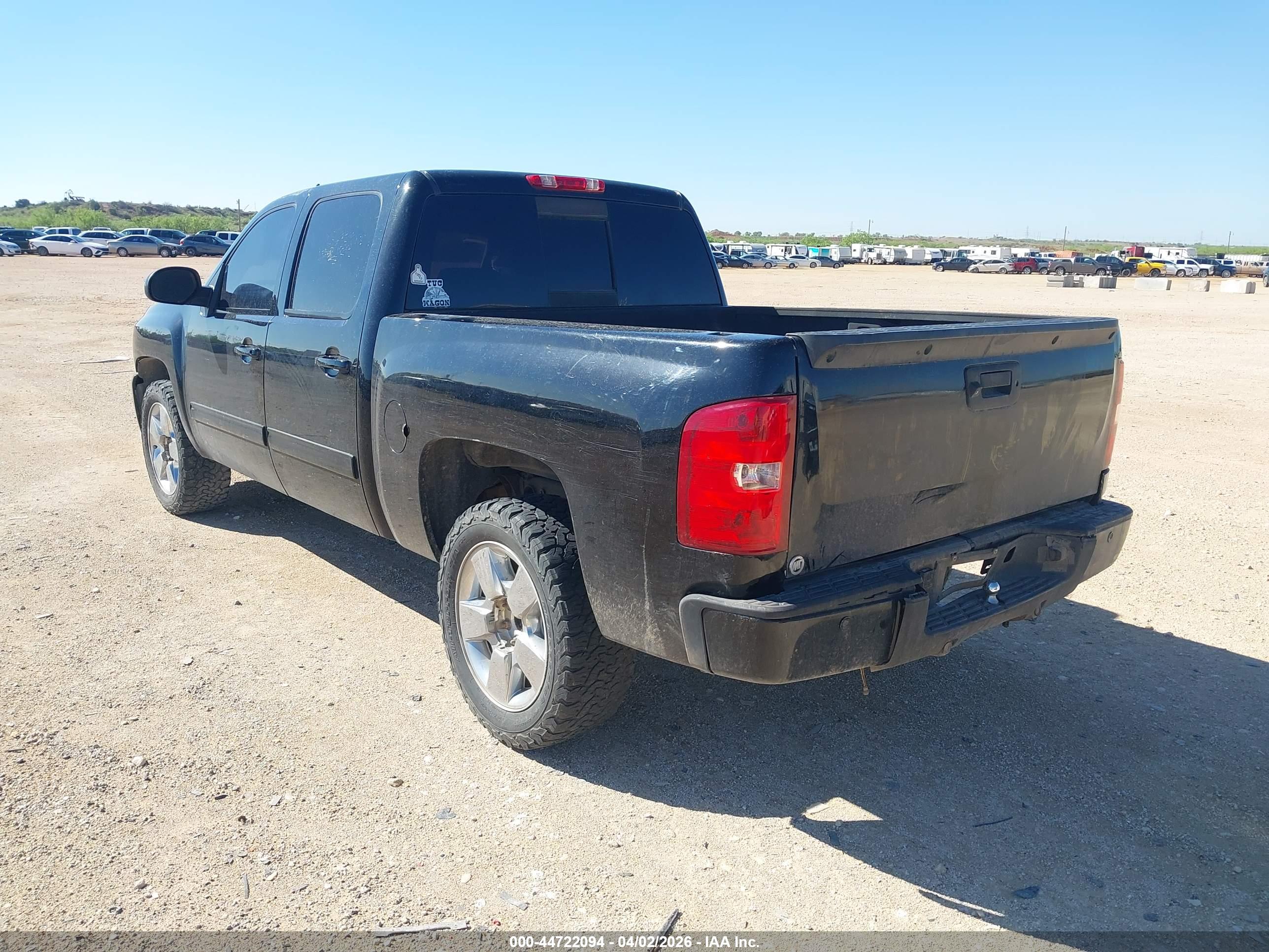 CHEVROLET SILVERADO image 3