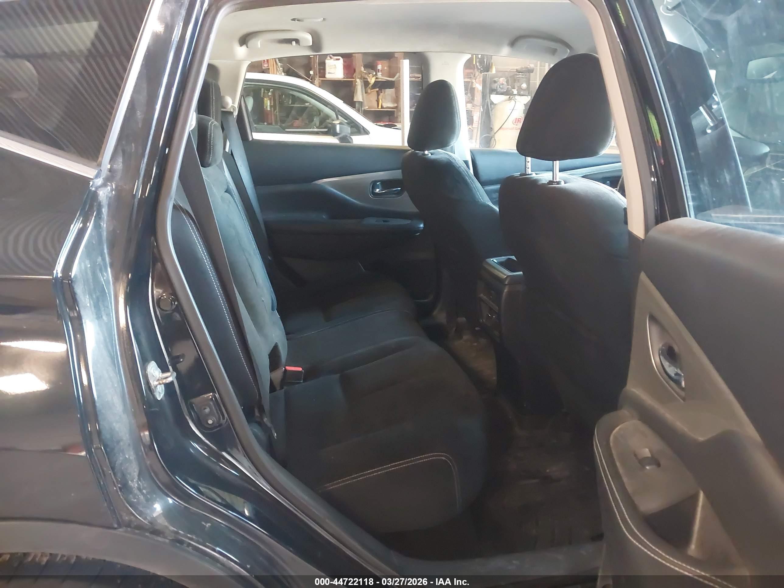 NISSAN MURANO image 8