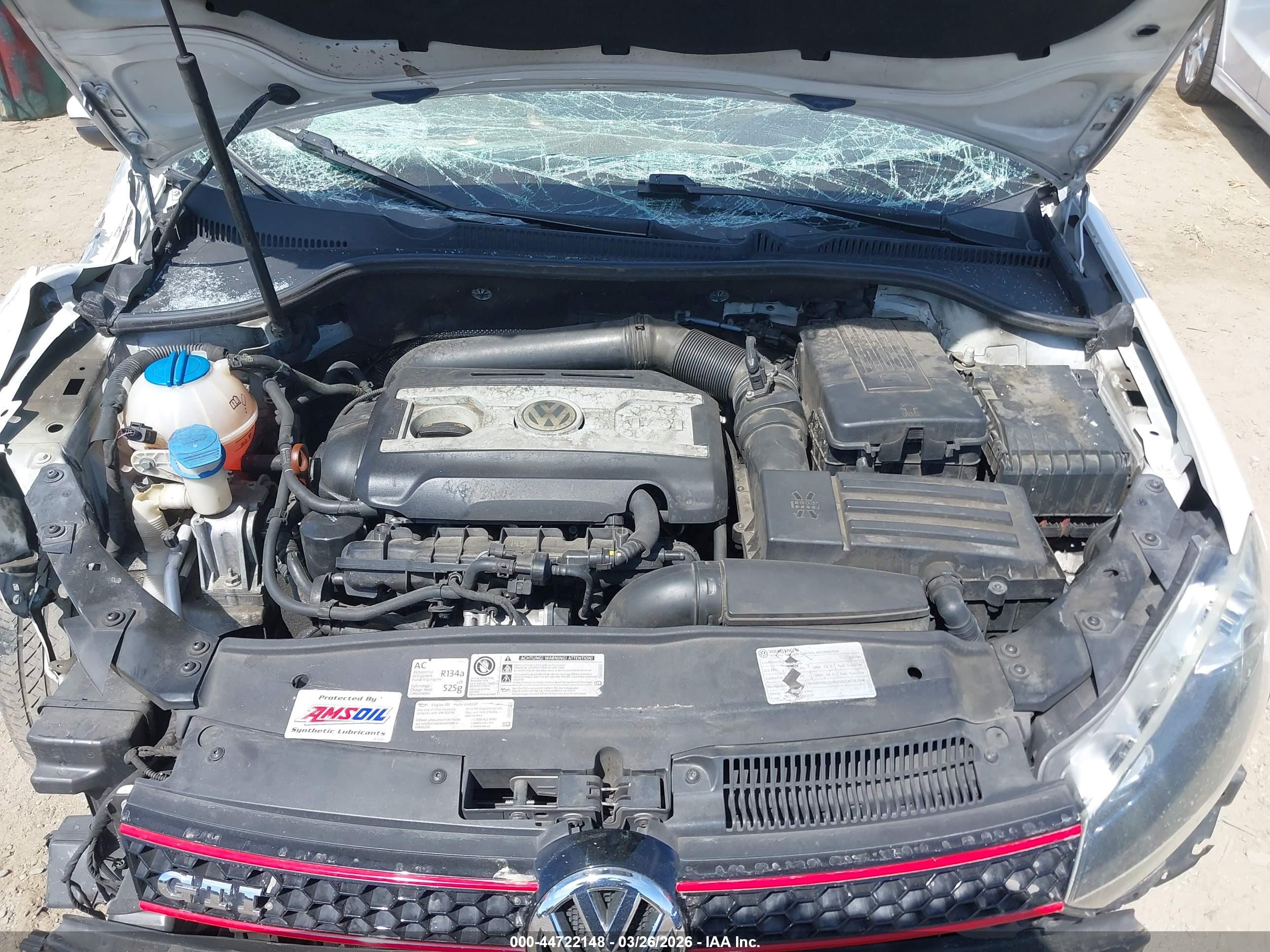 VOLKSWAGEN GTI image 10