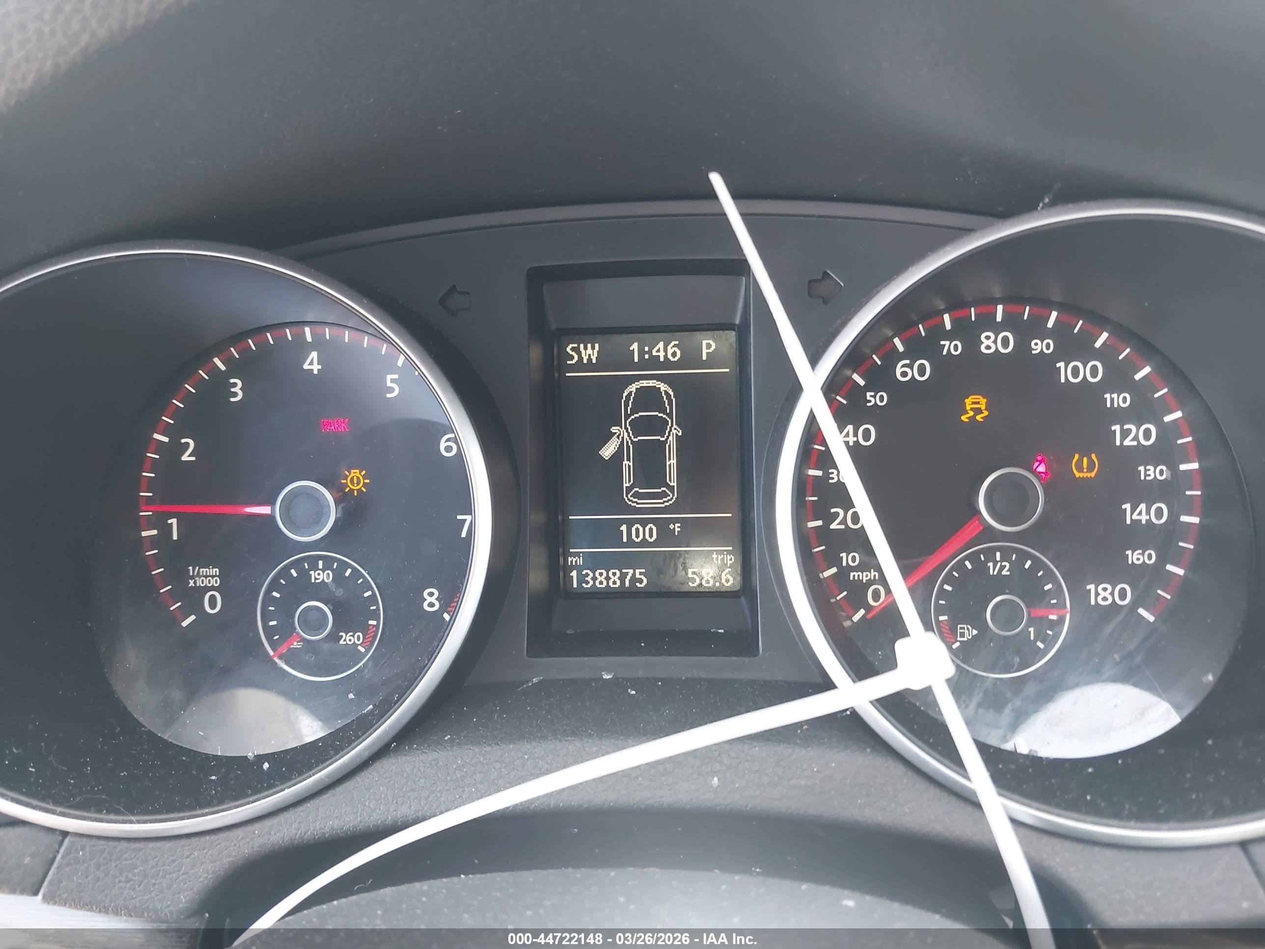 VOLKSWAGEN GTI image 7