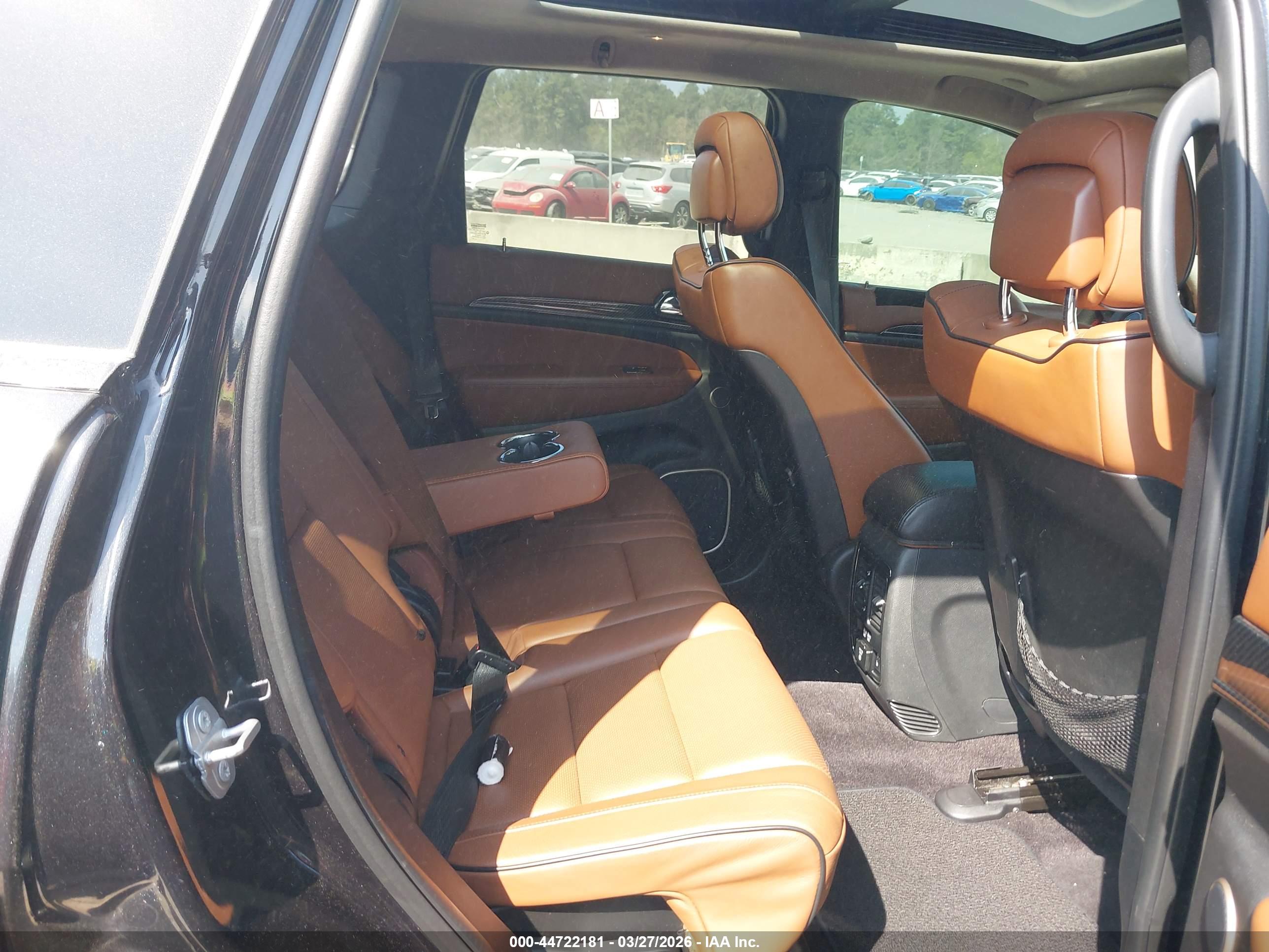 JEEP GRAND image 8