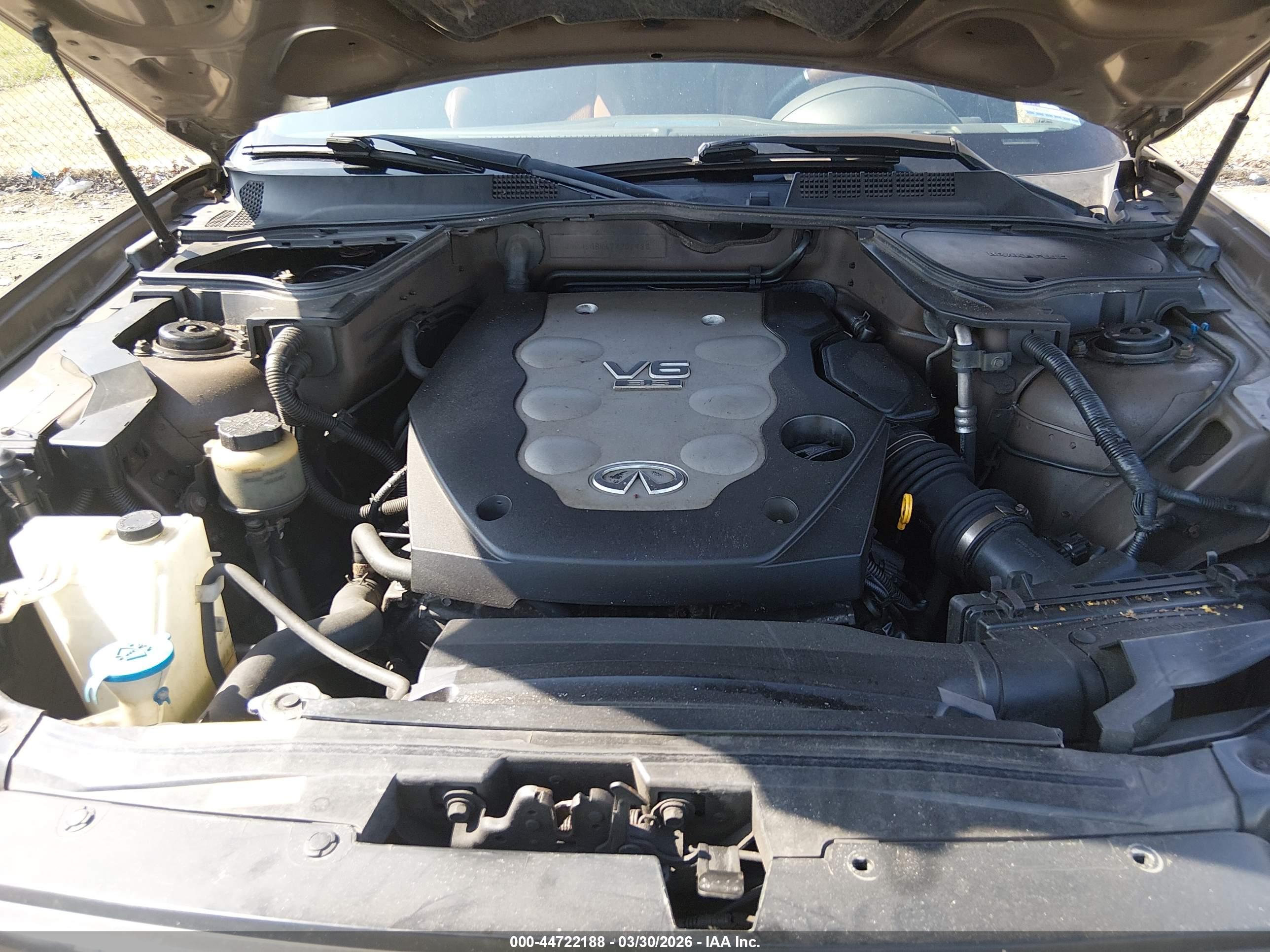 INFINITI FX35 image 10