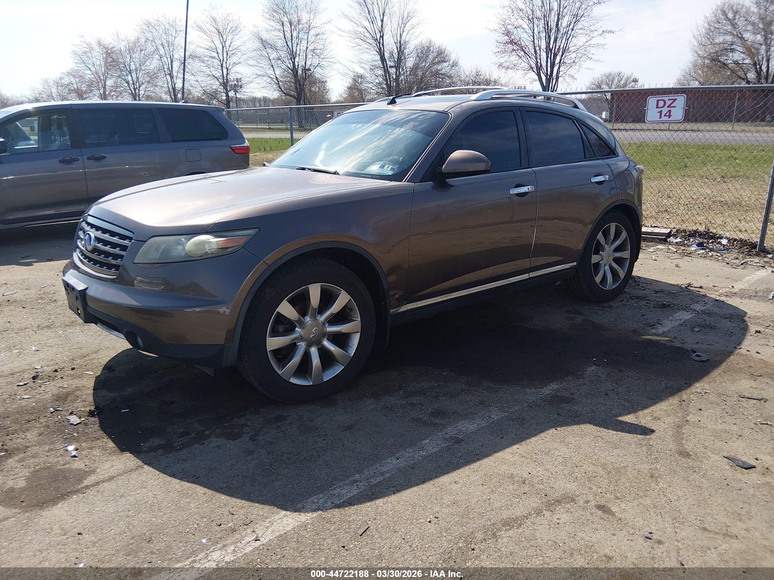 INFINITI FX35 image 2