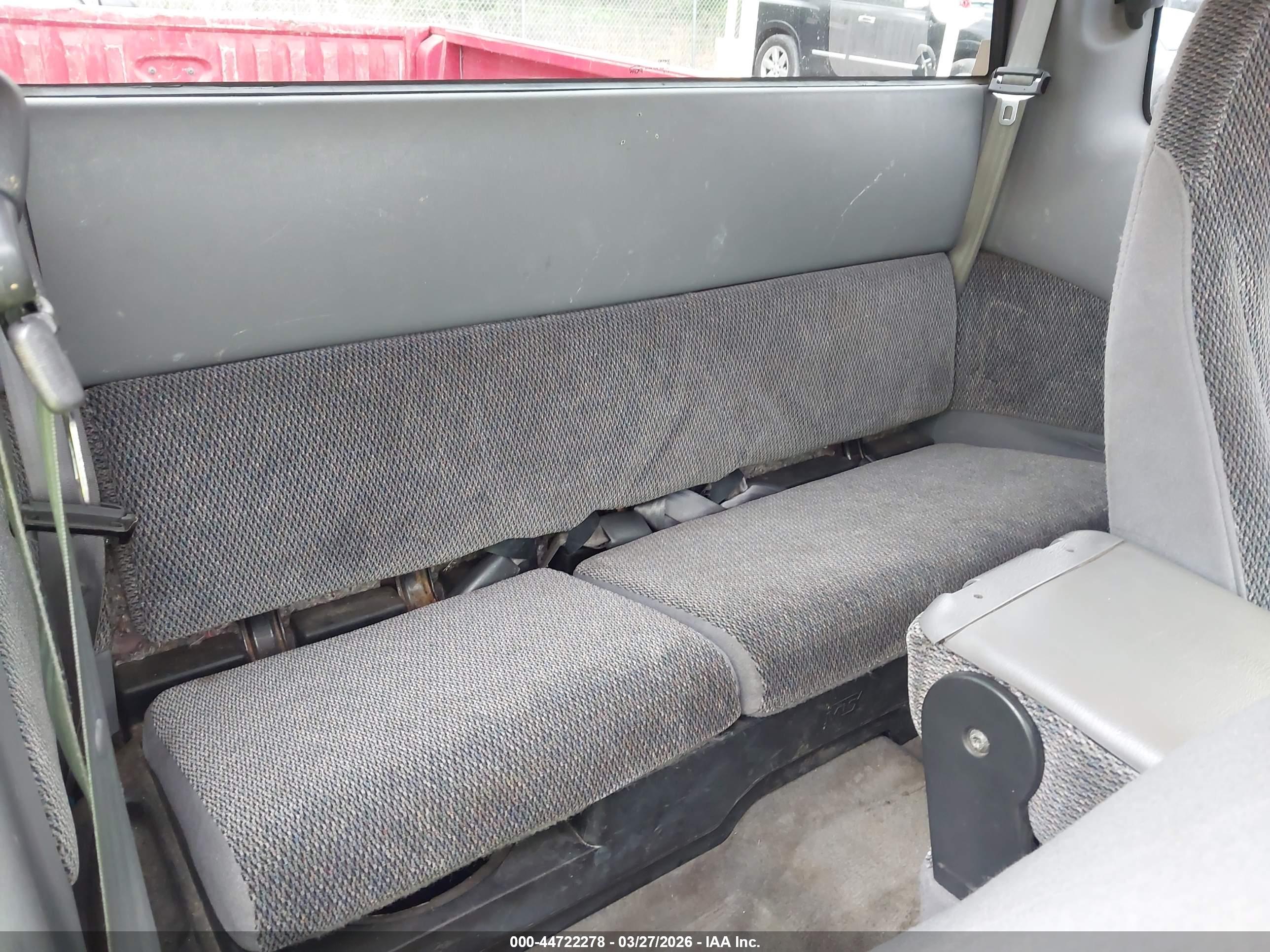 DODGE DAKOTA image 8