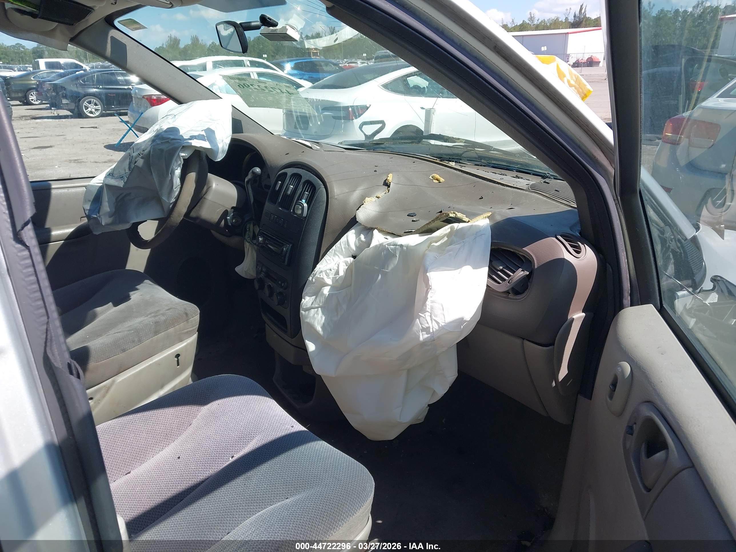 DODGE GRAND image 5