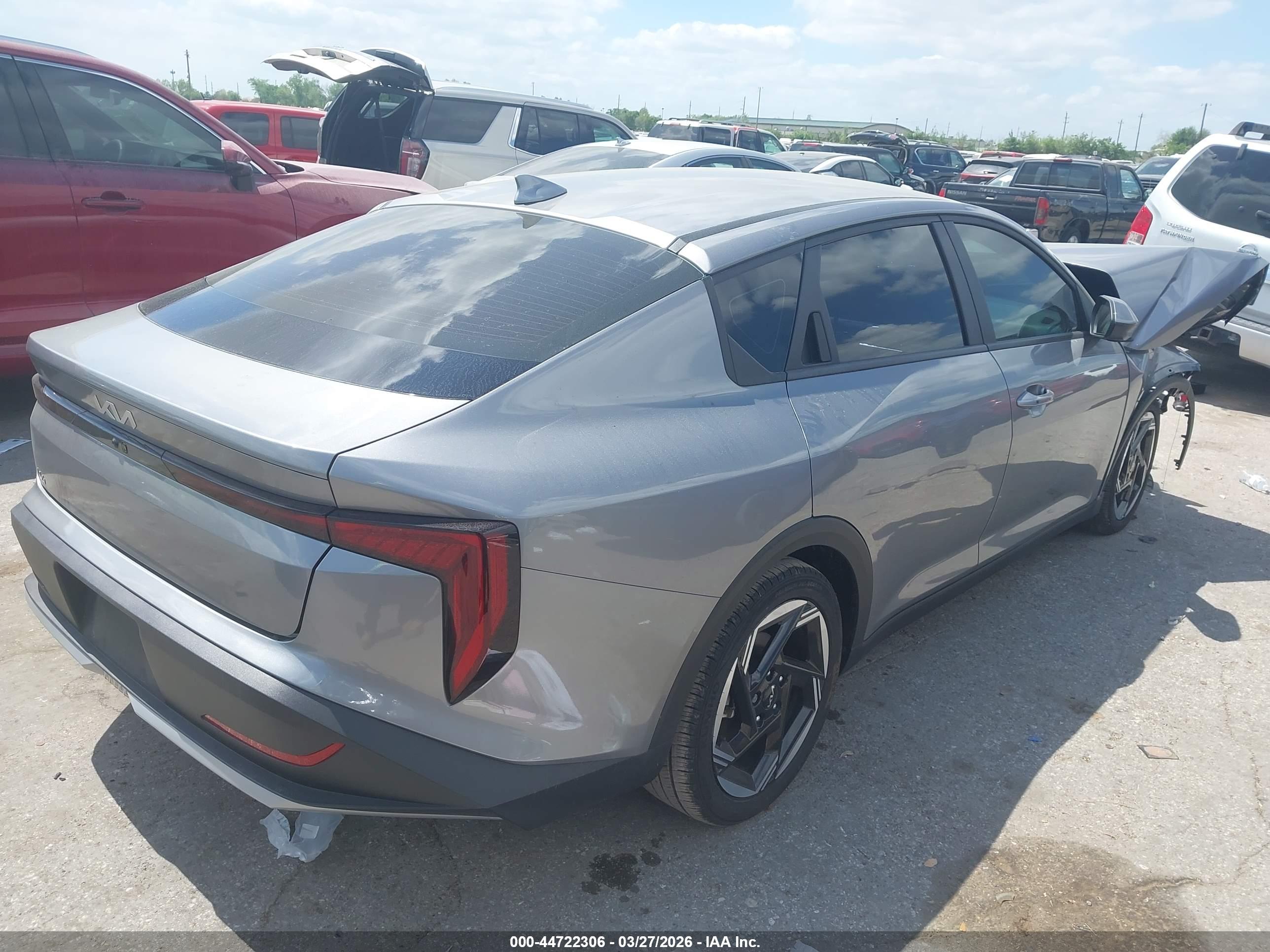 KIA K4 image 4