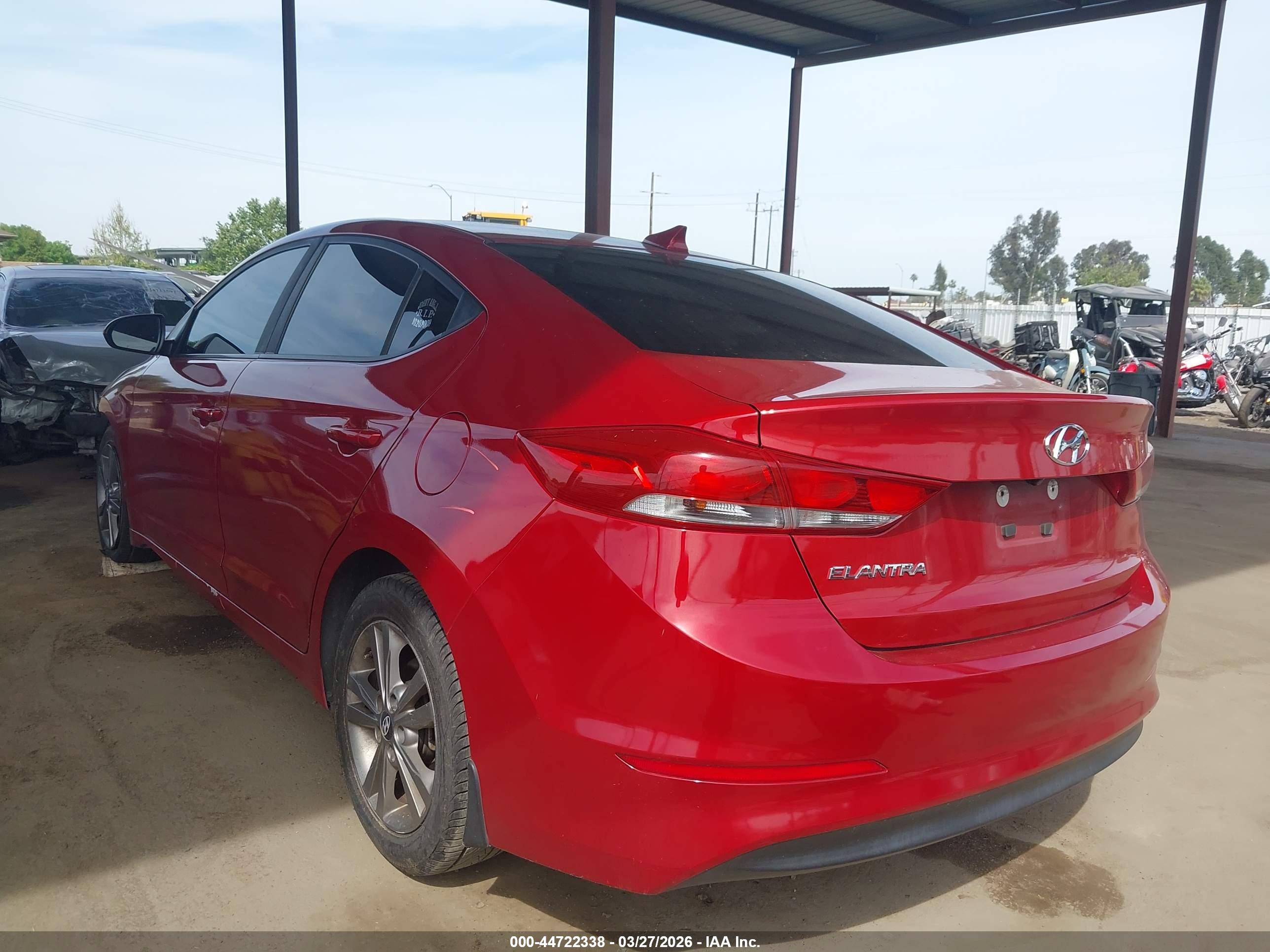 HYUNDAI ELANTRA image 3