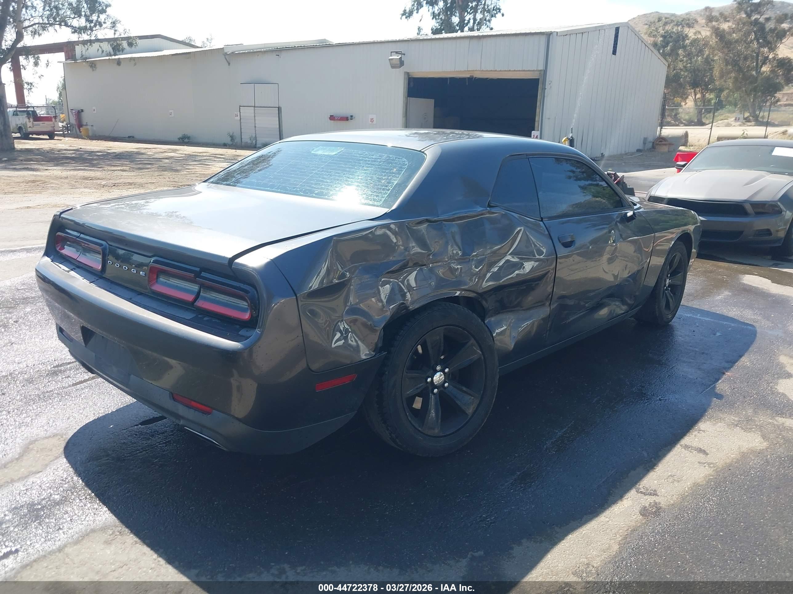 DODGE CHALLENGER image 4