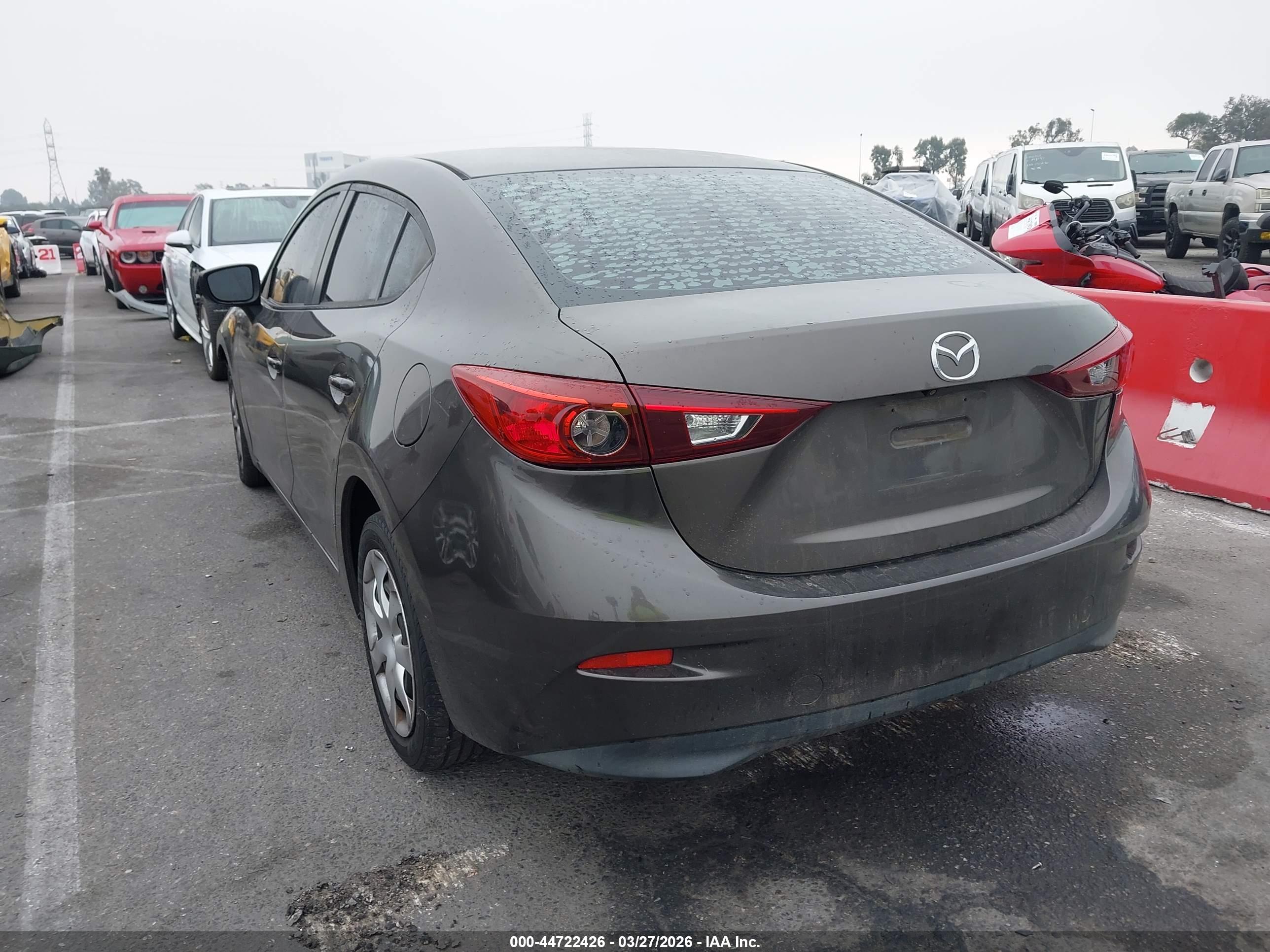 MAZDA MAZDA3 image 3