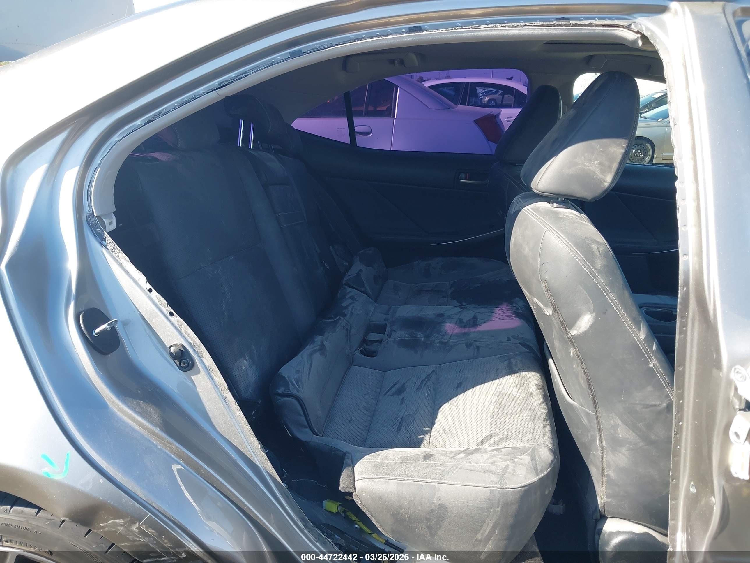 LEXUS IS image 8