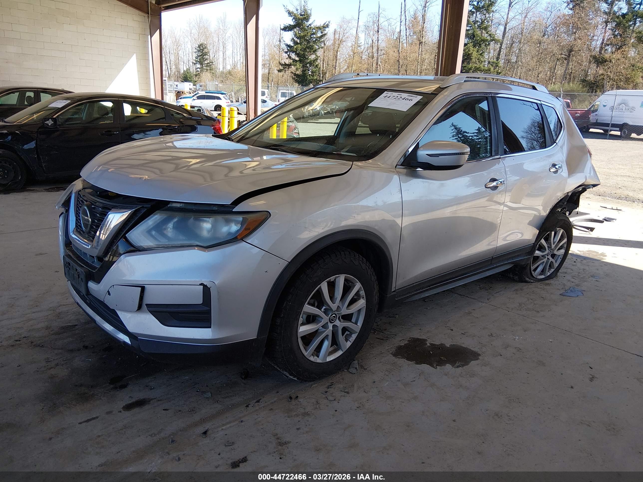 NISSAN ROGUE image 2