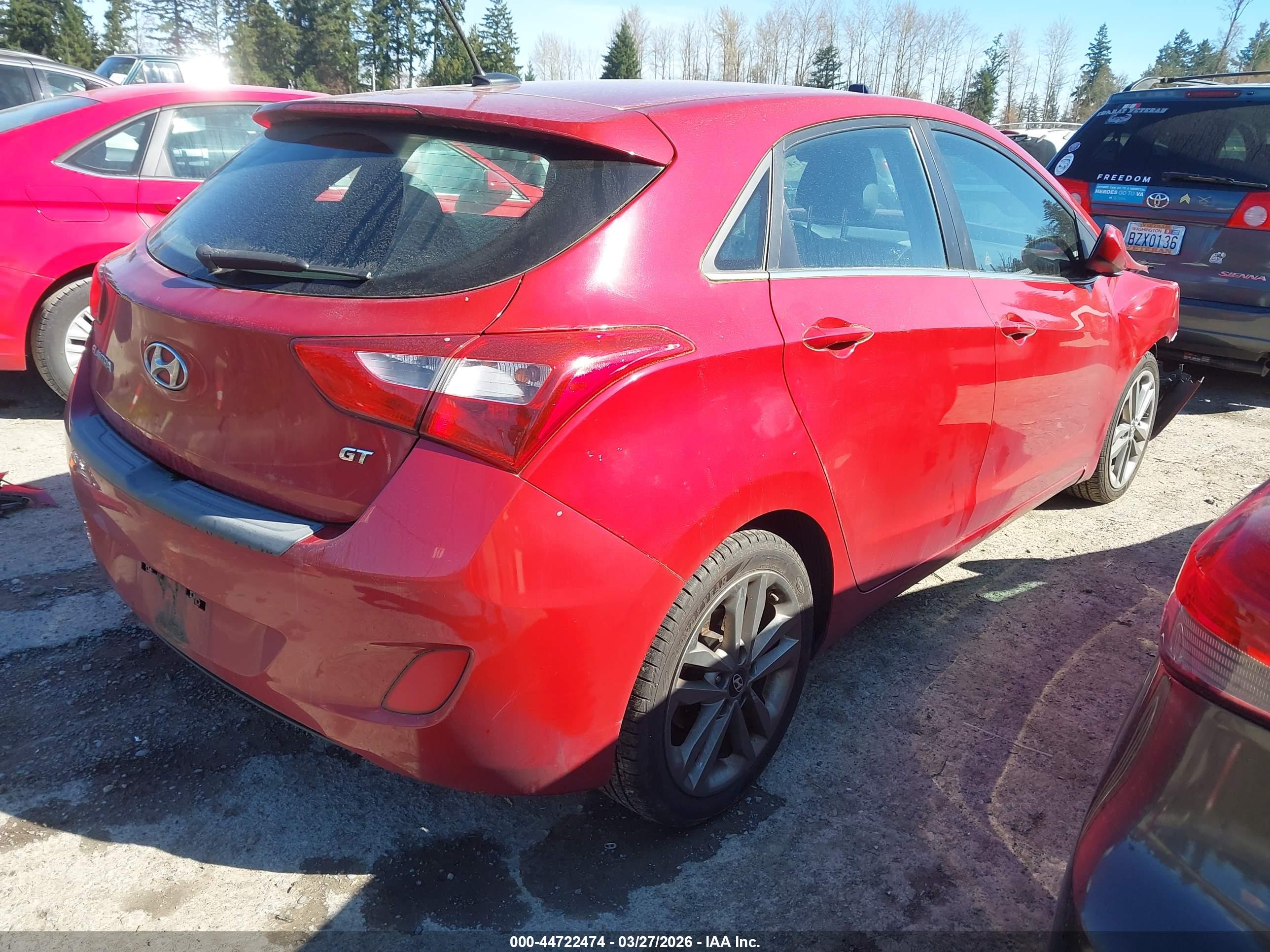 HYUNDAI ELANTRA image 4