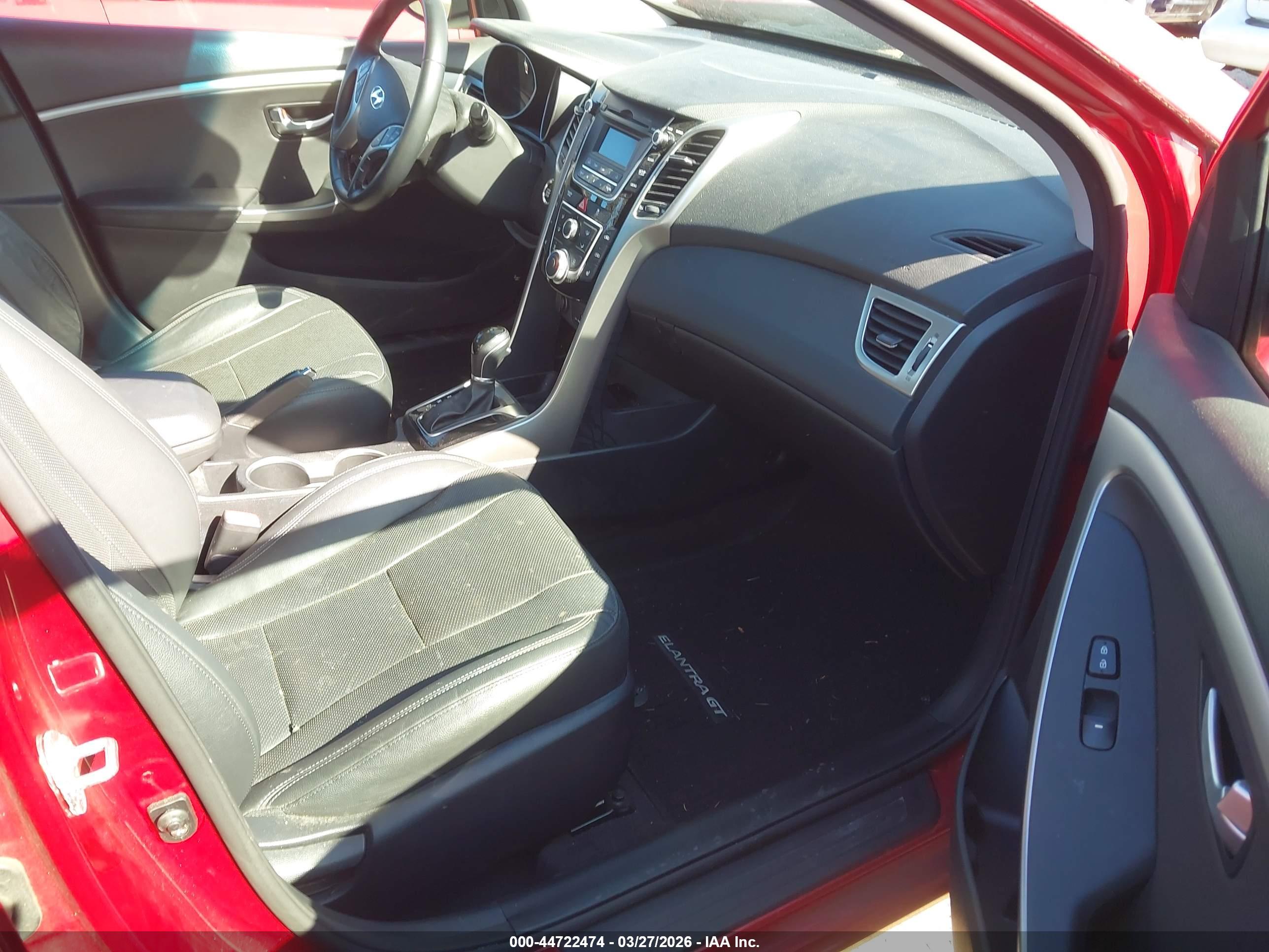 HYUNDAI ELANTRA image 5