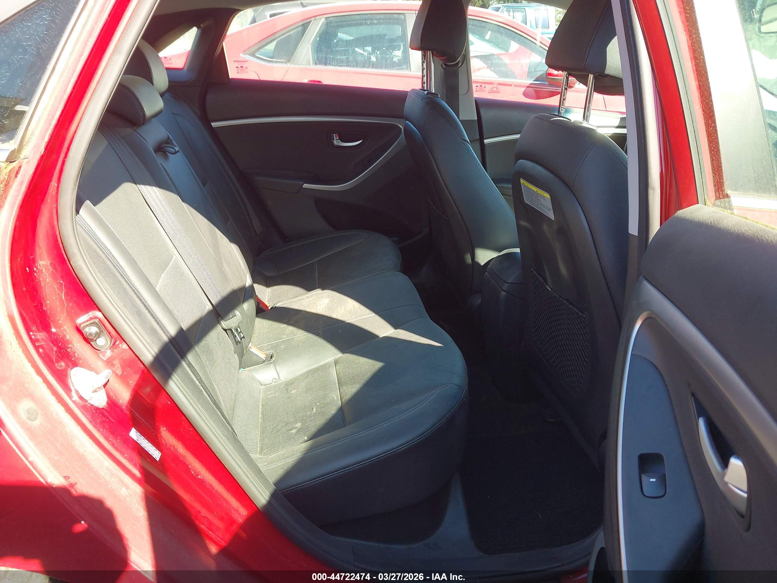 HYUNDAI ELANTRA image 8
