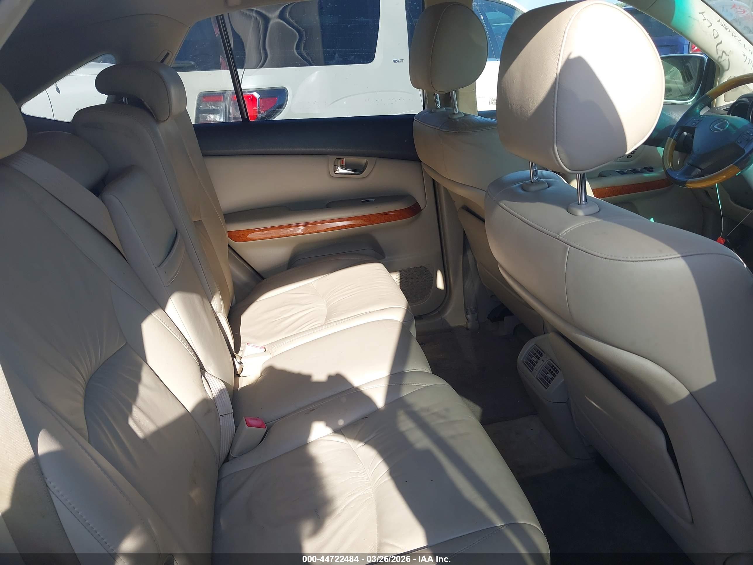 LEXUS RX image 8