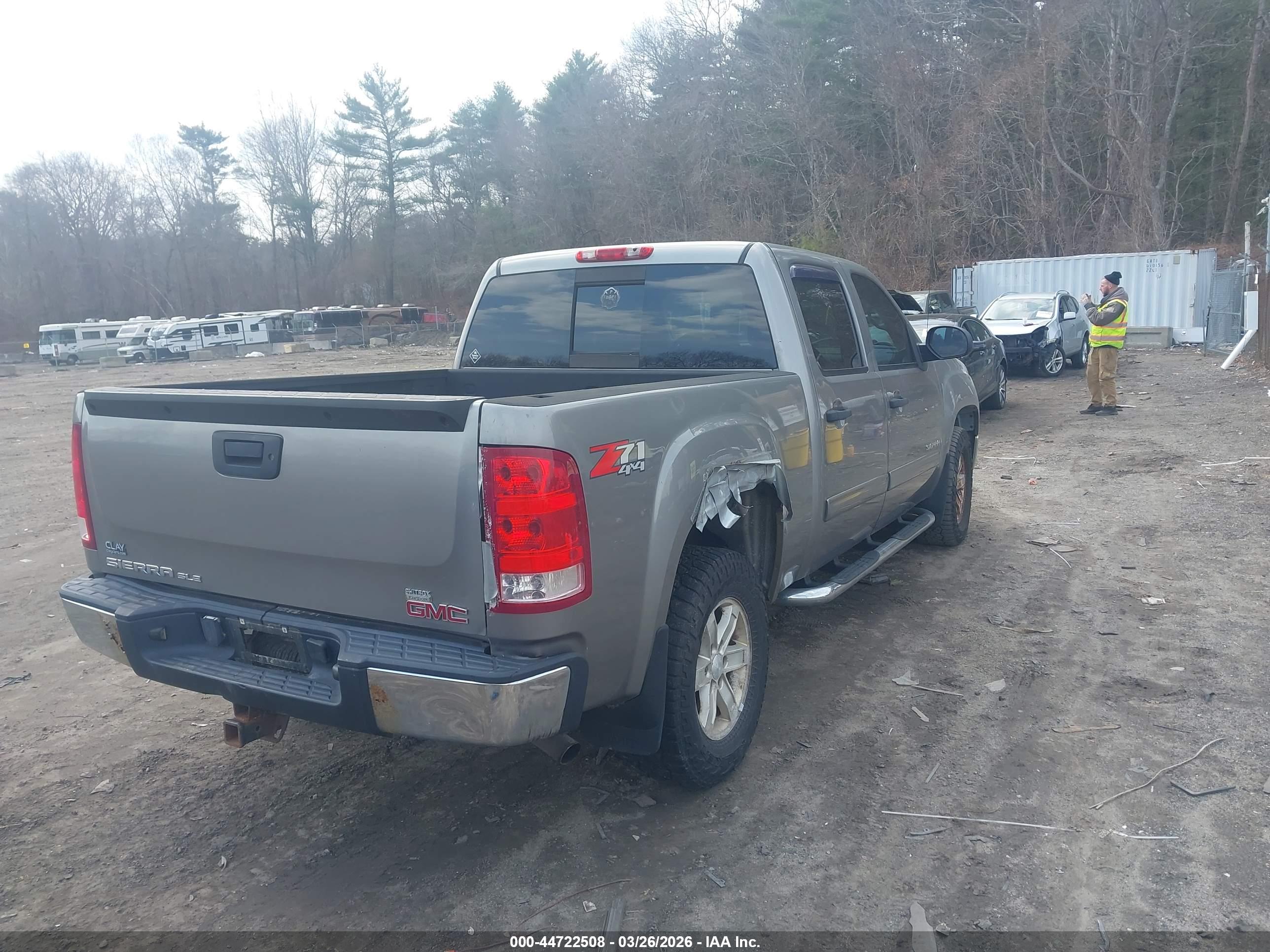 GMC SIERRA image 4