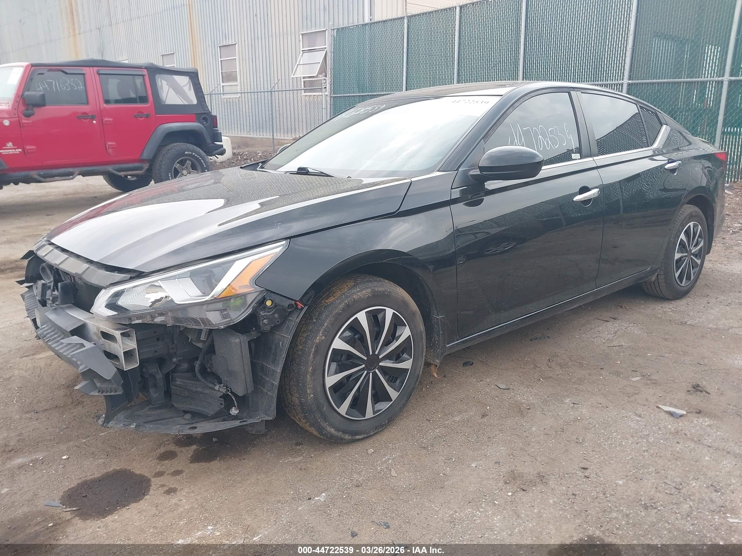 NISSAN ALTIMA image 2